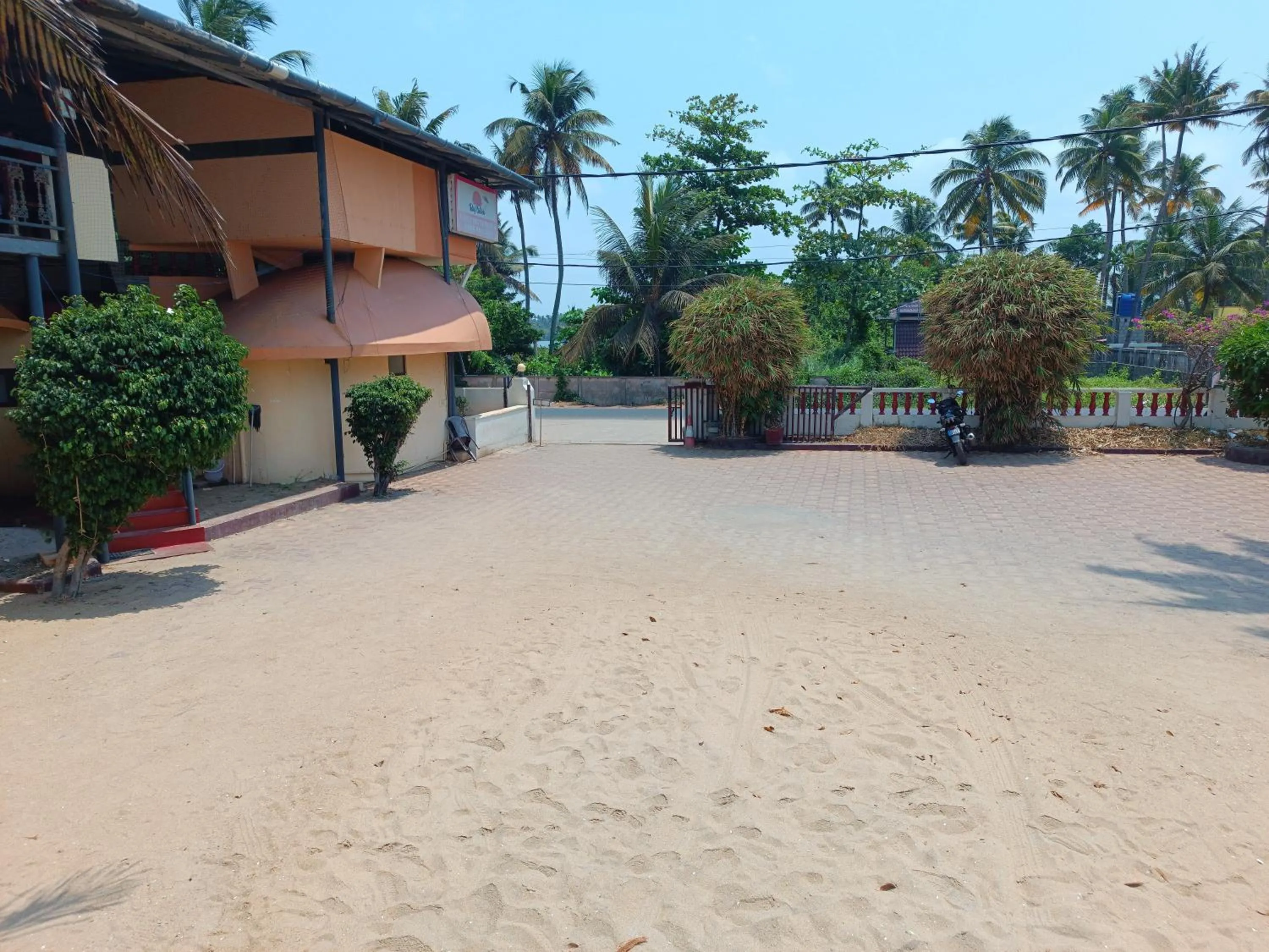 Parking in Baywatch Beach Homes