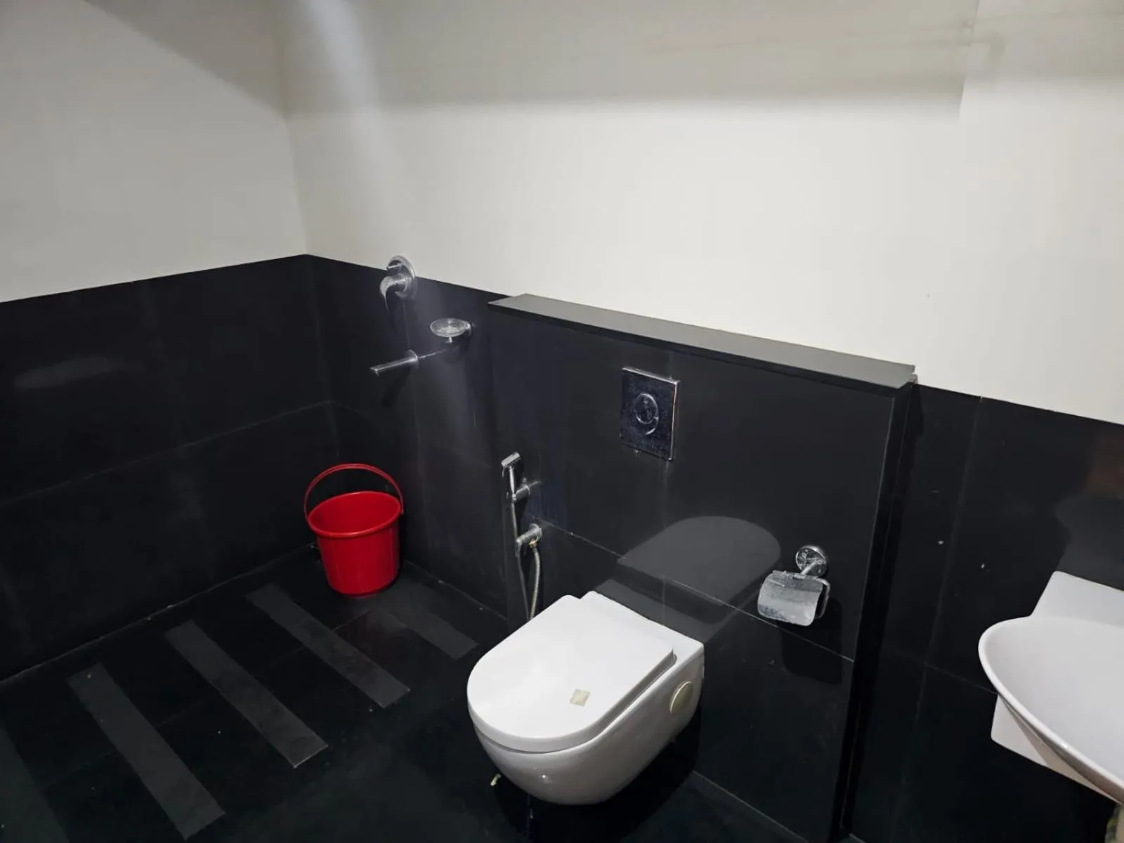 Toilet in Baywatch Beach Homes