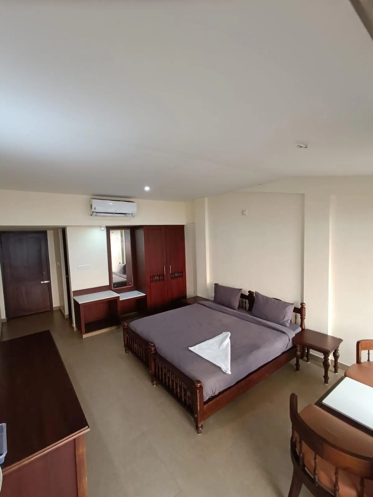 Bed in Baywatch Beach Homes