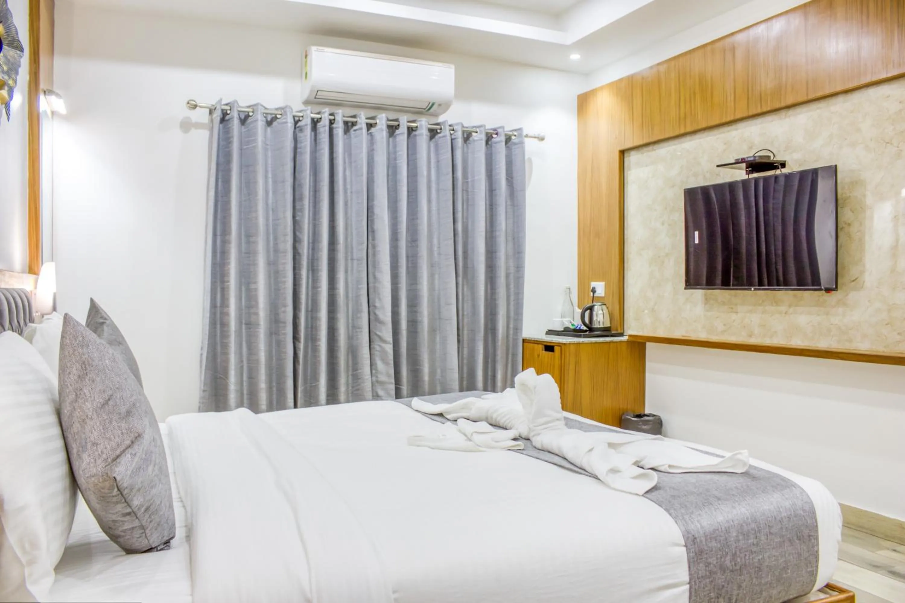 Bed in Zip By Spree Hotels Grand Legacy Prime