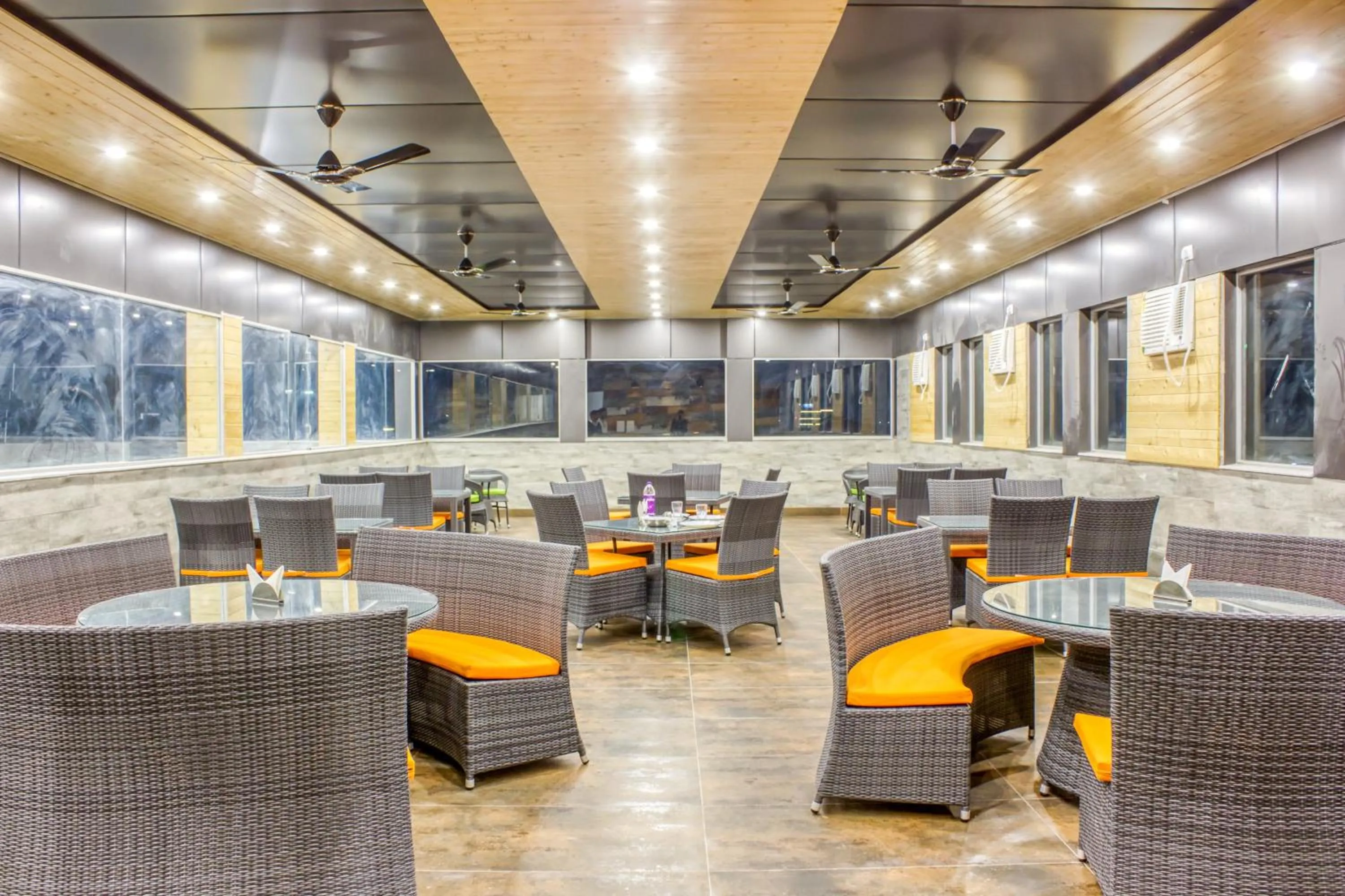 Restaurant/places to eat in Zip By Spree Hotels Grand Legacy Prime