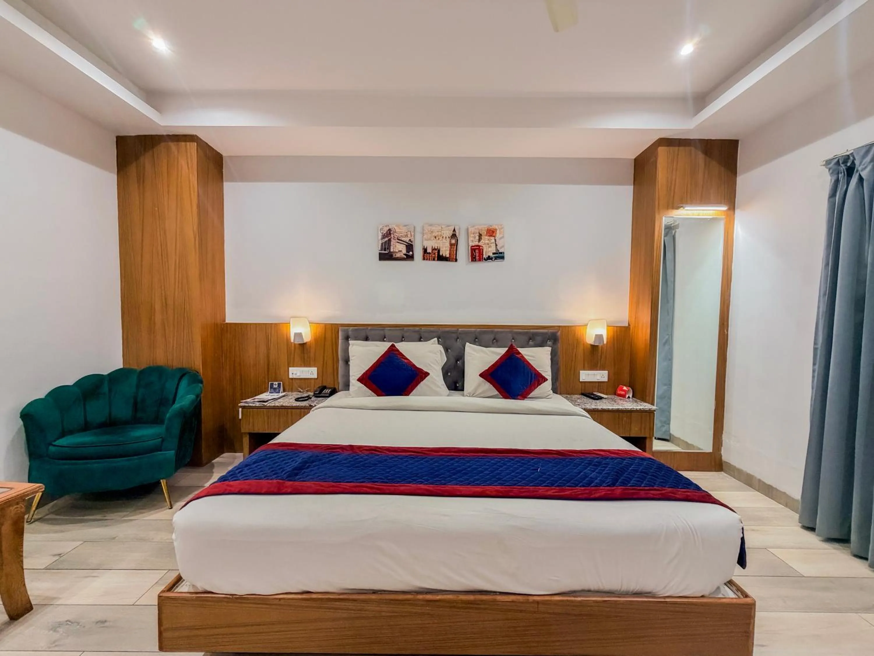 Bed in Zip By Spree Hotels Grand Legacy Prime