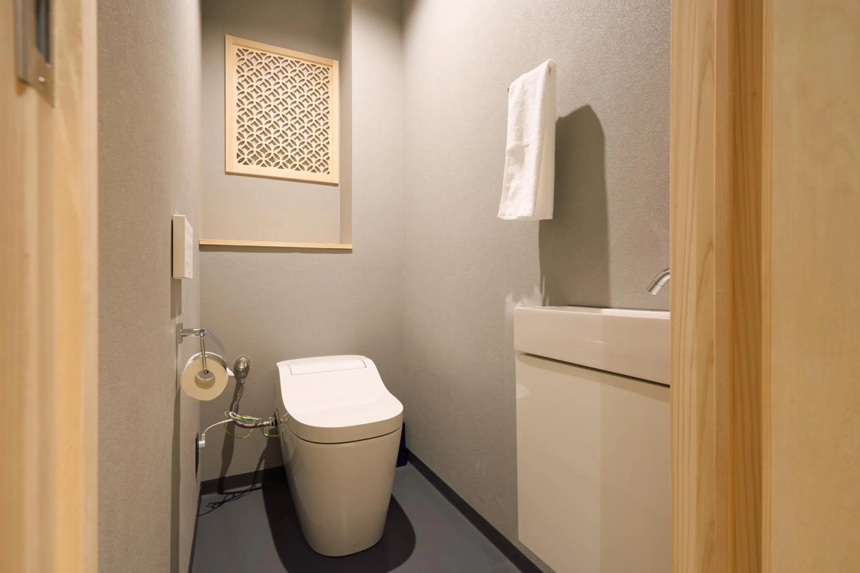 KONJAKUSO Osaka Tempozan "IKESU" Projection M apping SPA "TAKADORO" Wheel View