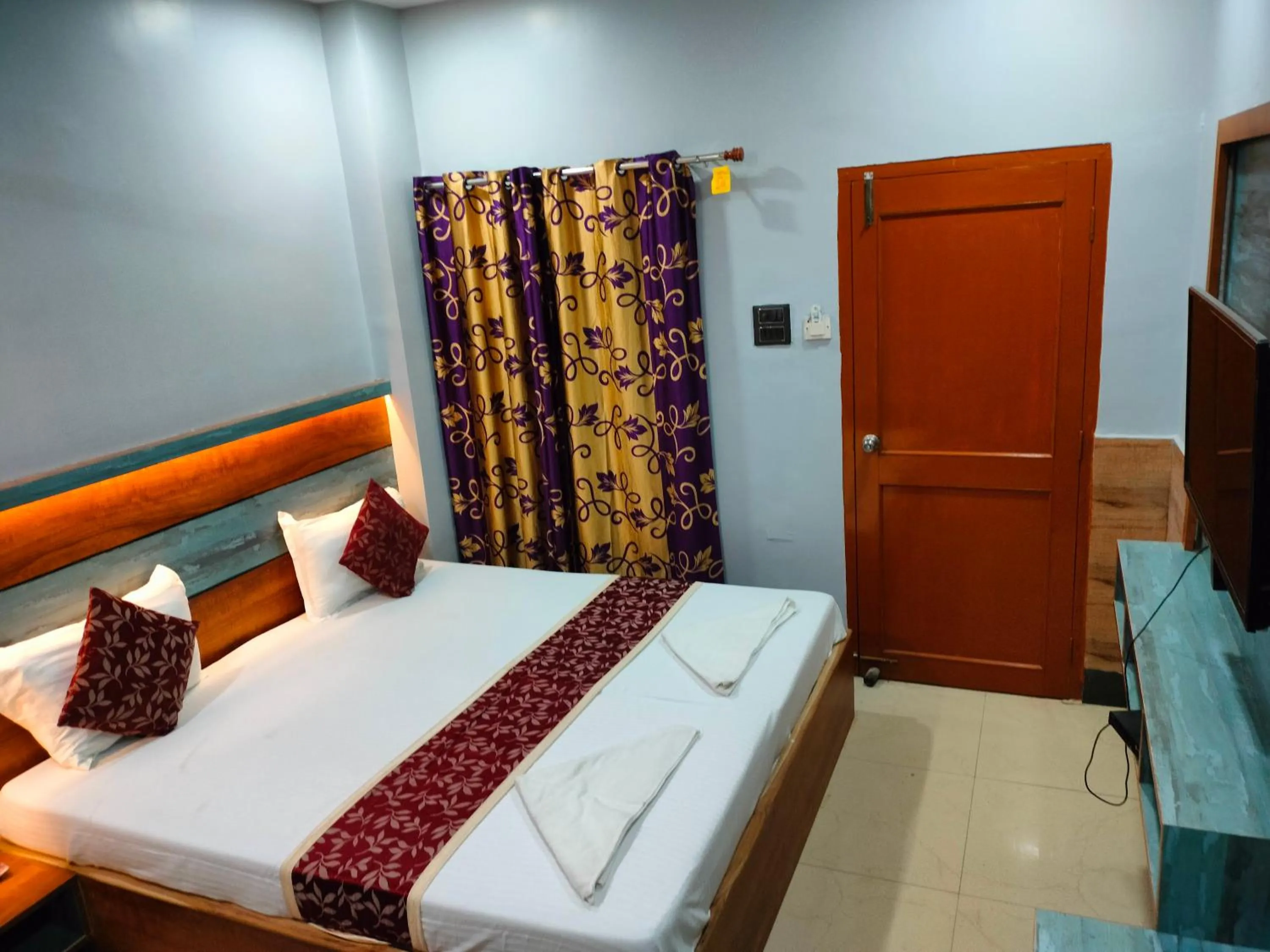 Photo of the whole room, Bed in Hotel City Park