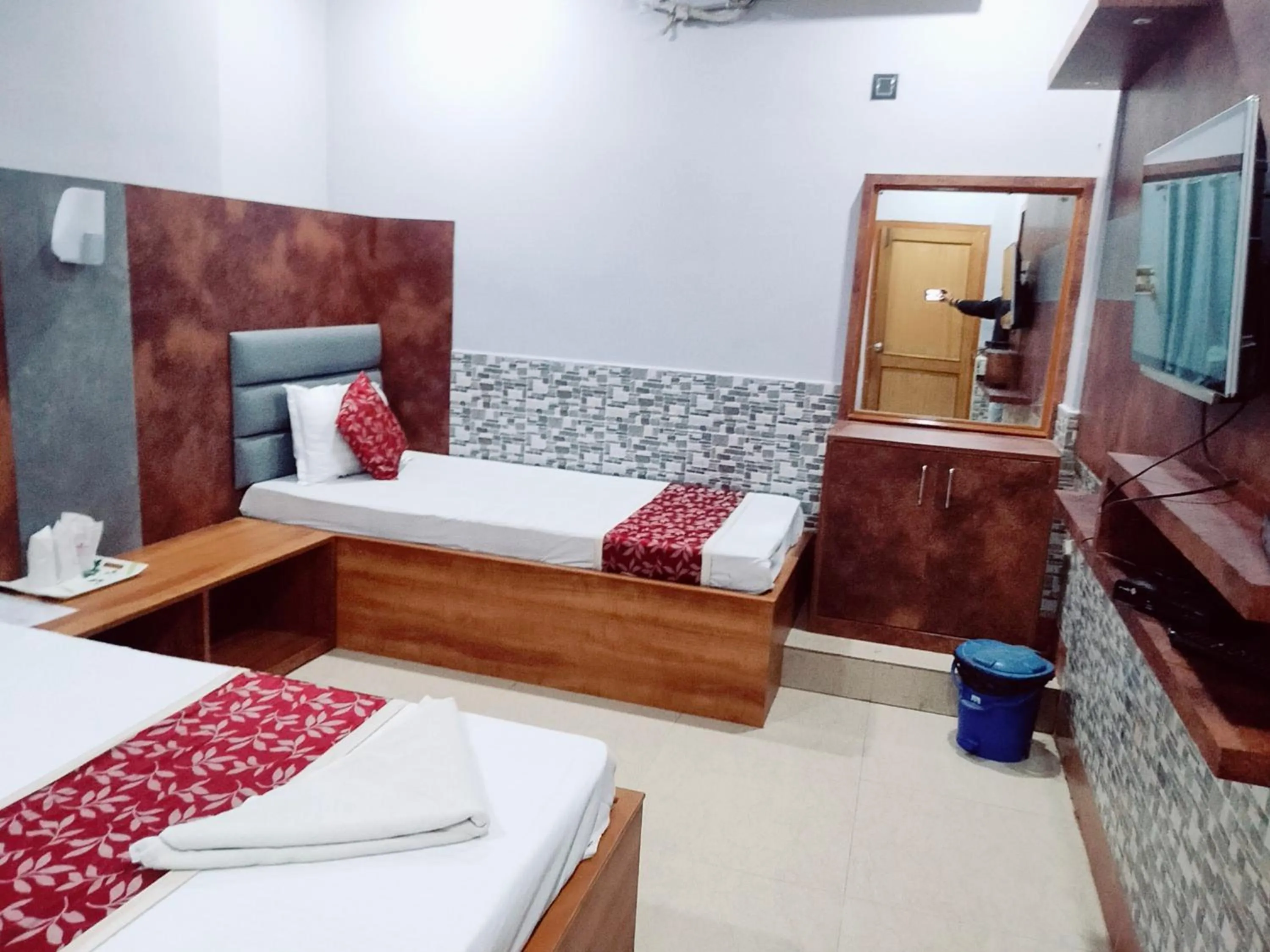 Photo of the whole room, Bed in Hotel City Park