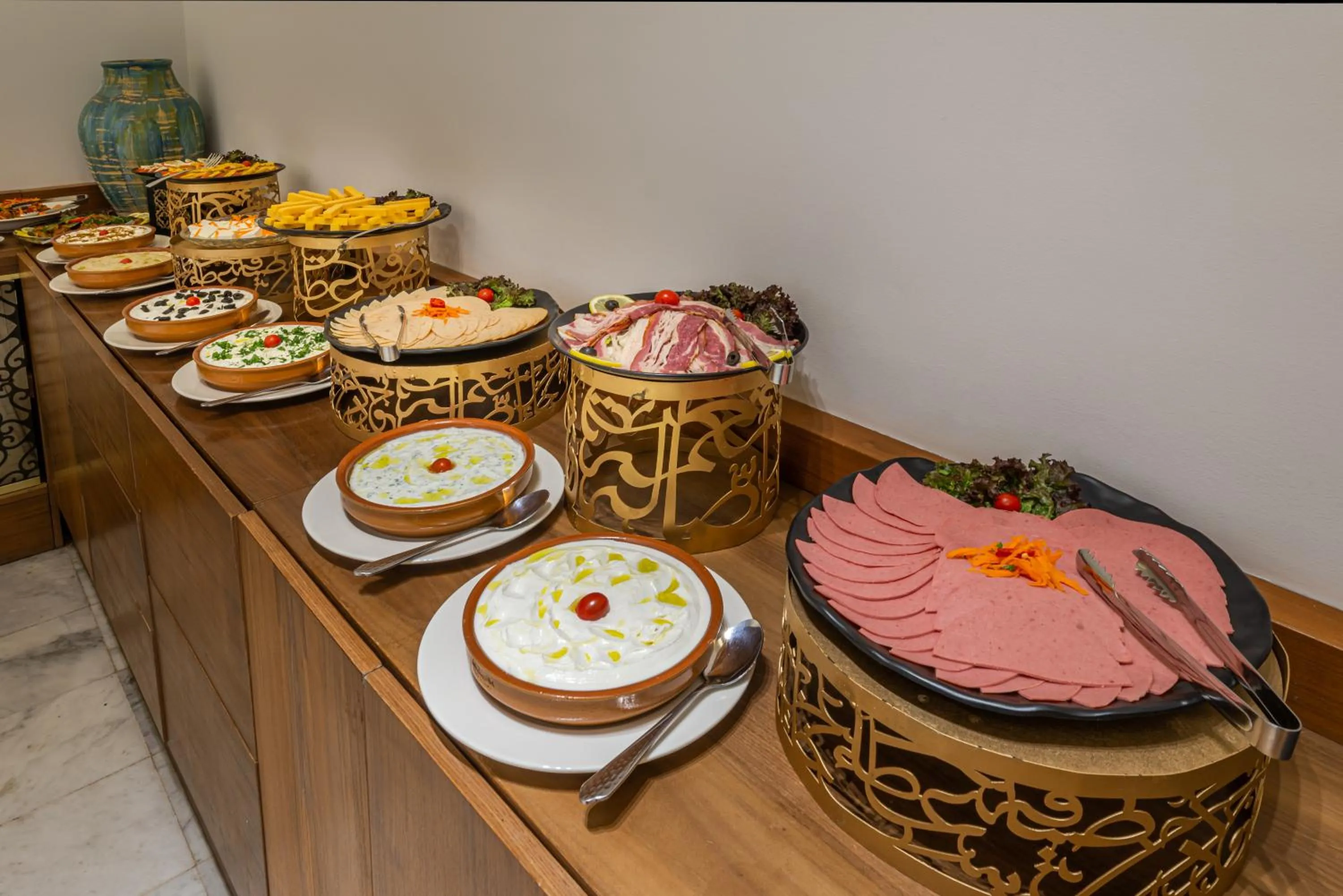 Buffet breakfast in HDB Al Sahafa