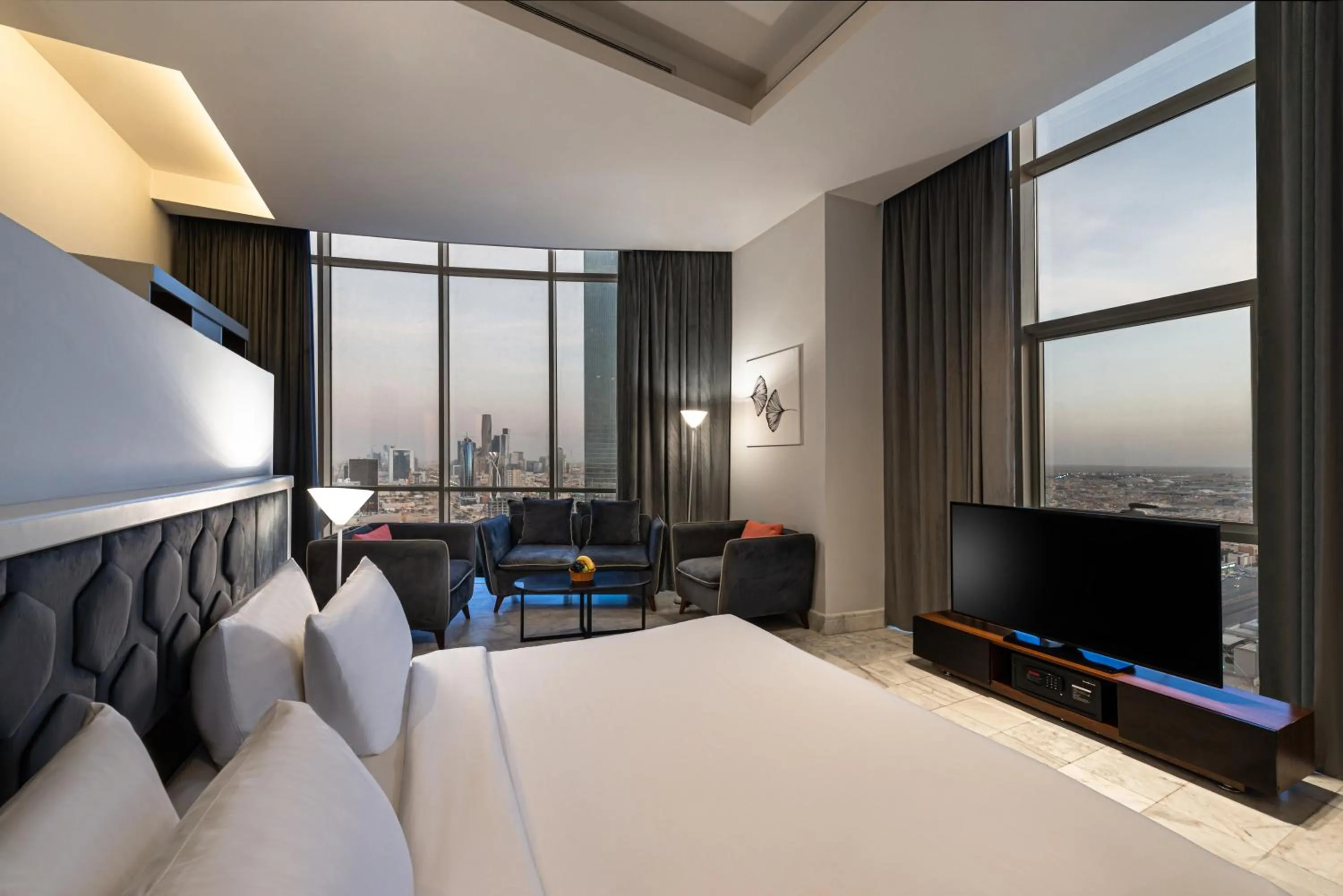 Photo of the whole room, Bed in HDB Al Sahafa