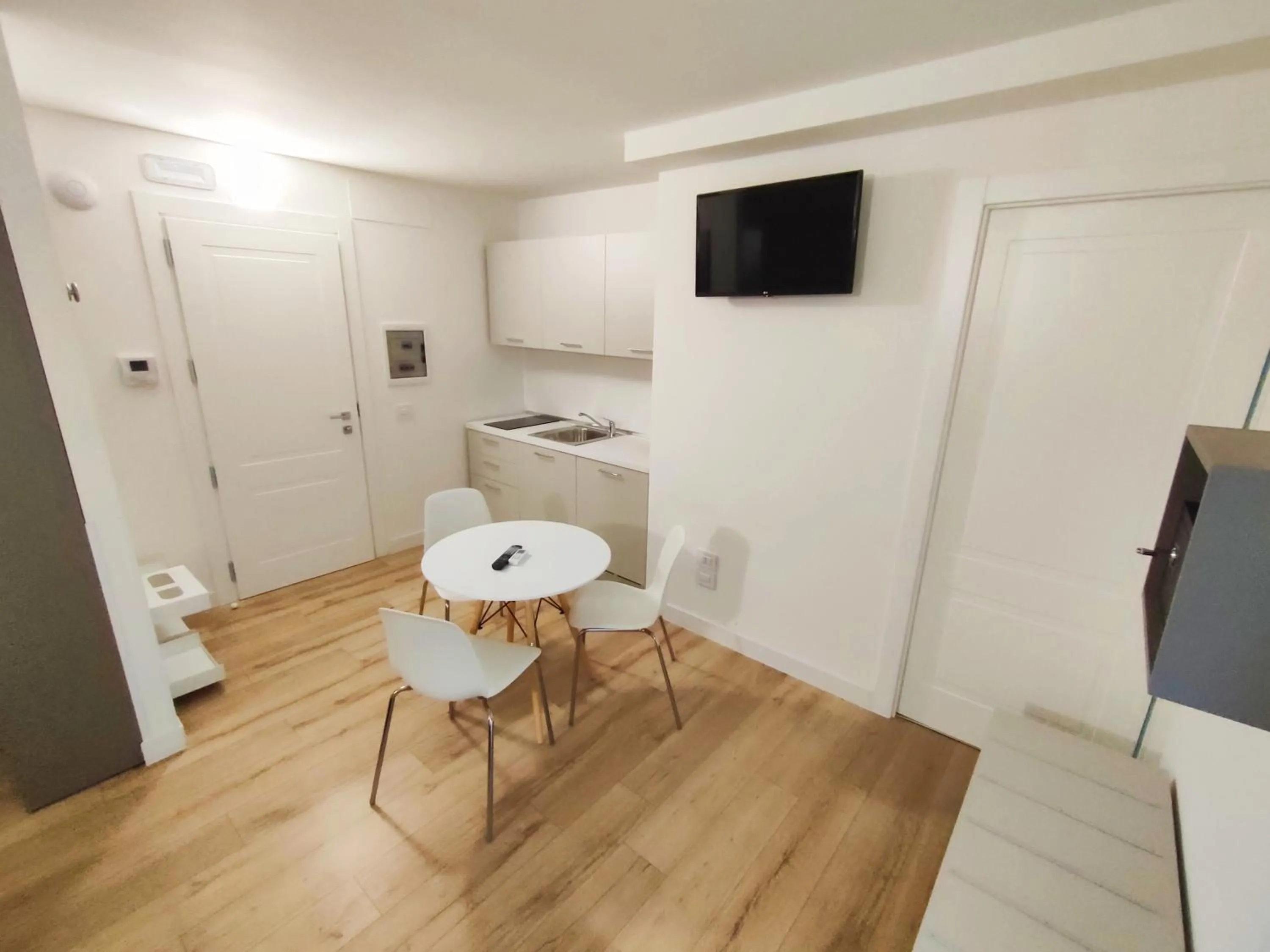 Communal lounge/ TV room in City Gallery Apartments