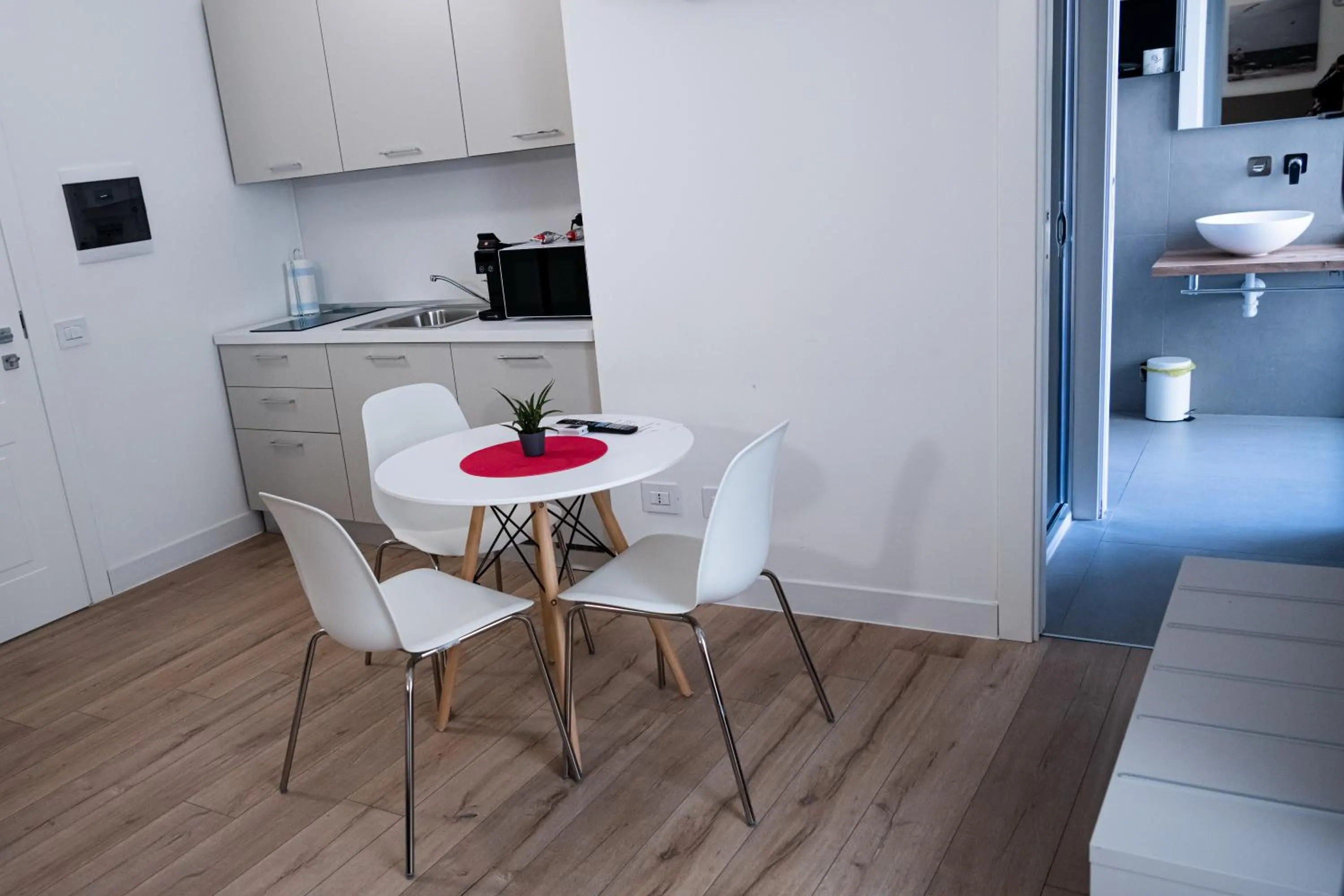 Kitchen or kitchenette in City Gallery Apartments