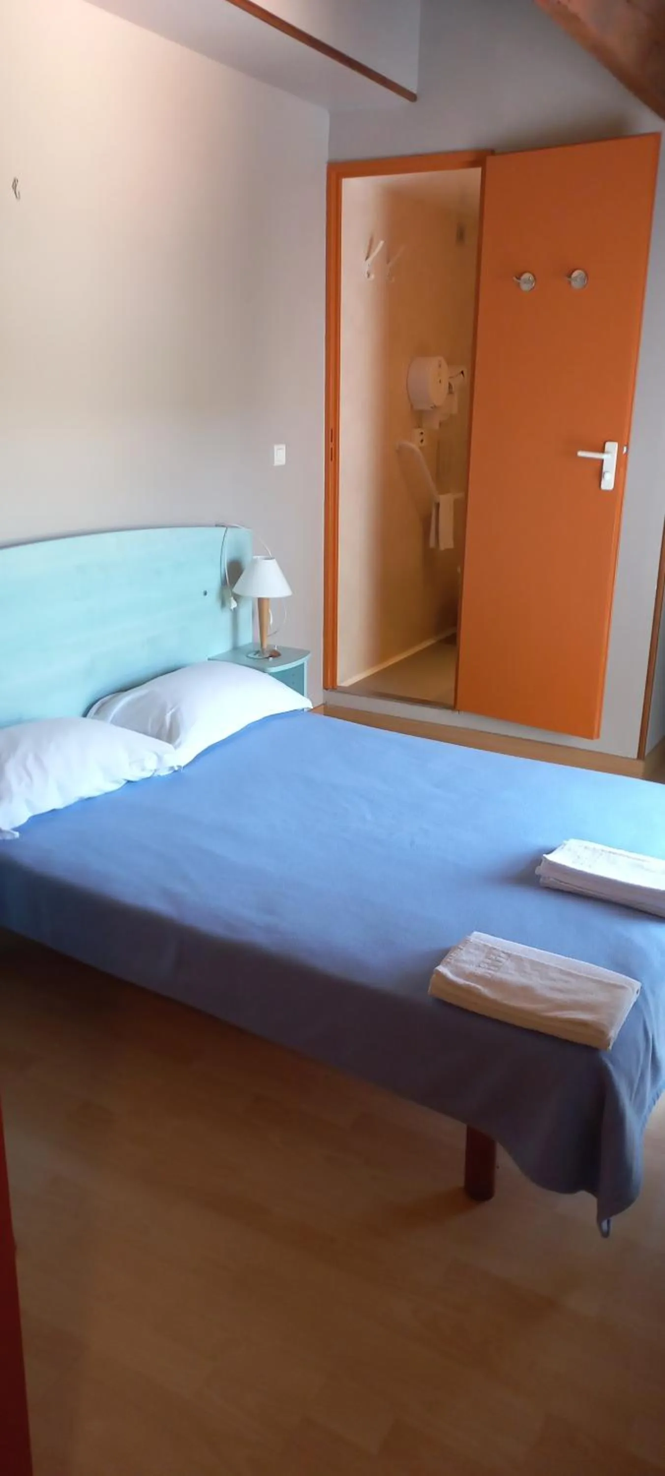 Bed in Contact Hôtel La Métairie