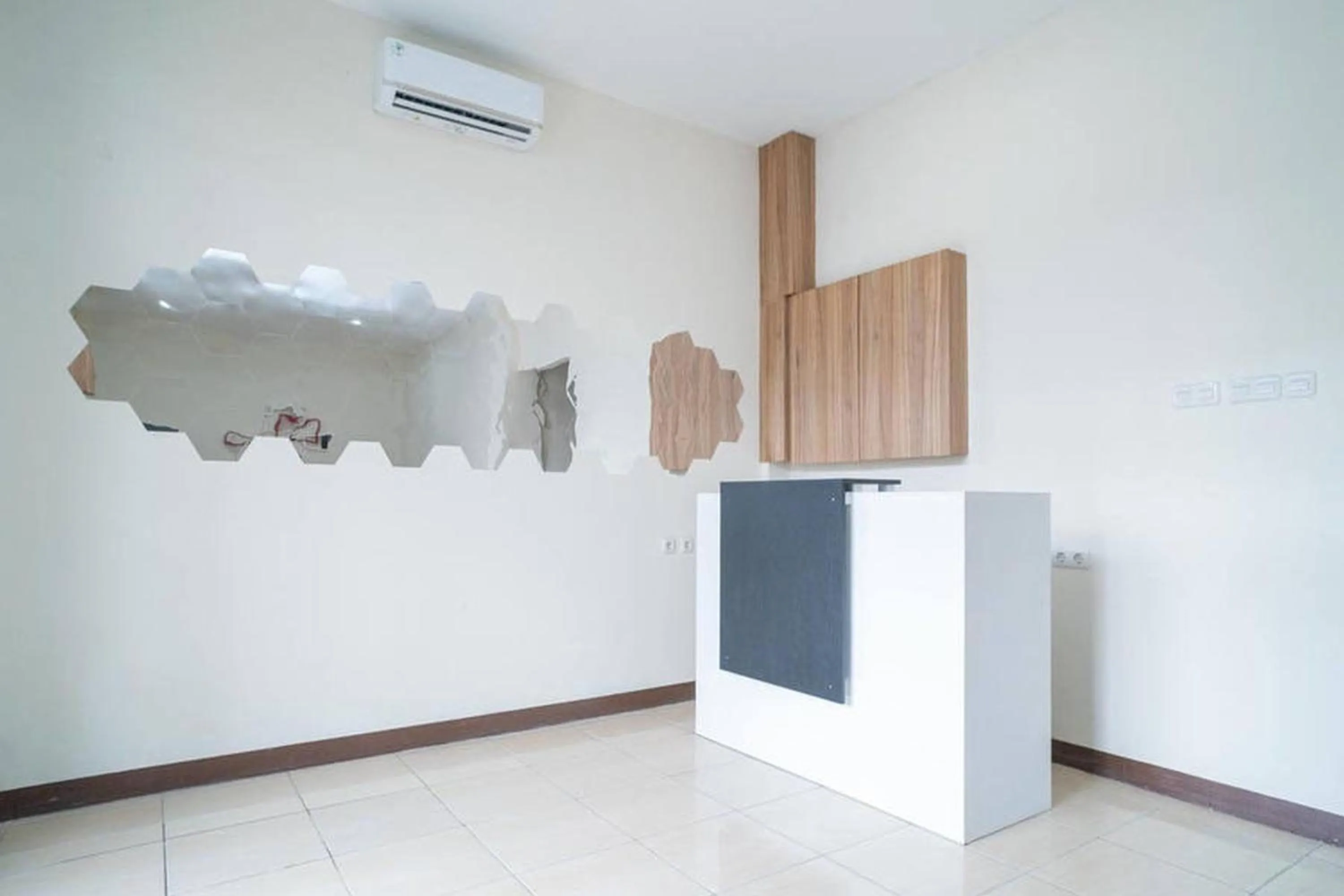 Lobby or reception in RedDoorz near Stasiun Tangerang