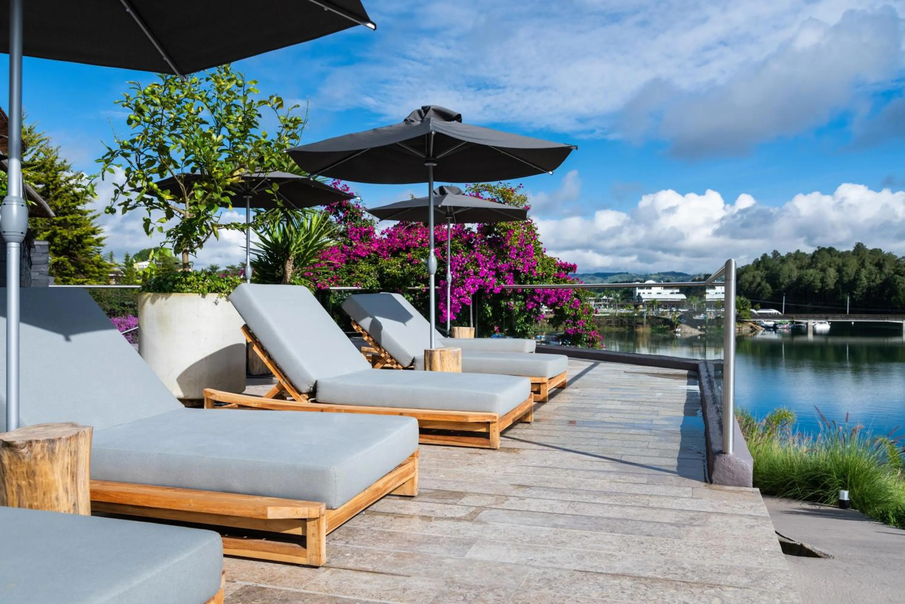 Lake view in Tau House