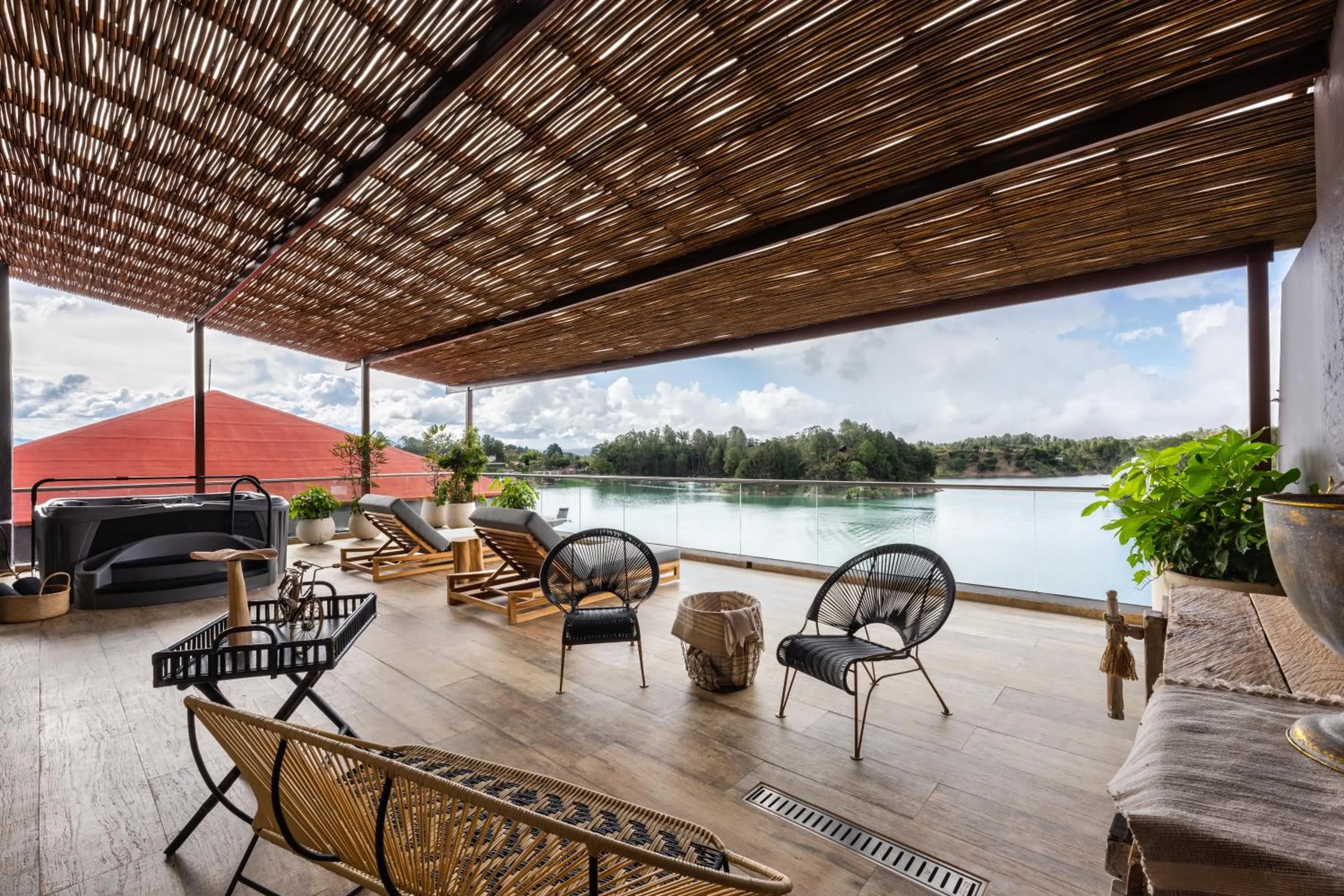 Photo of the whole room in Tau House