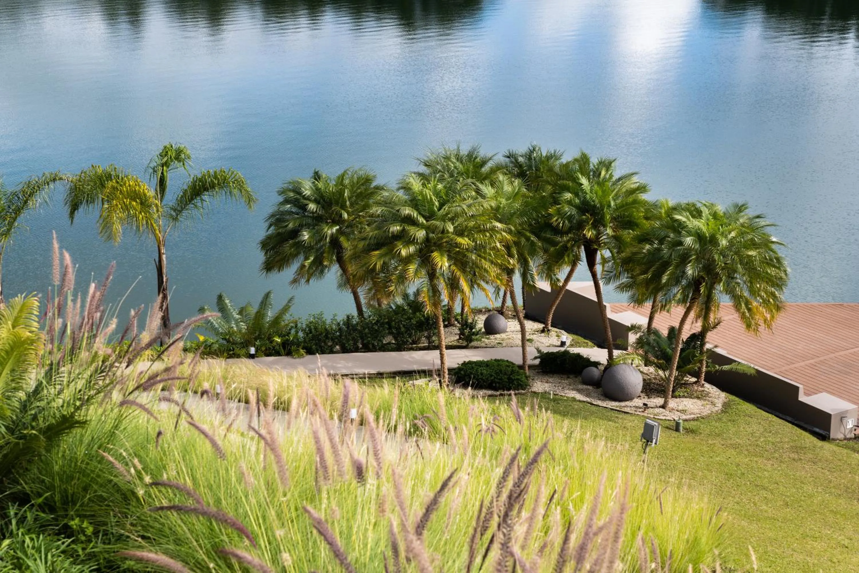 Lake view in Tau House