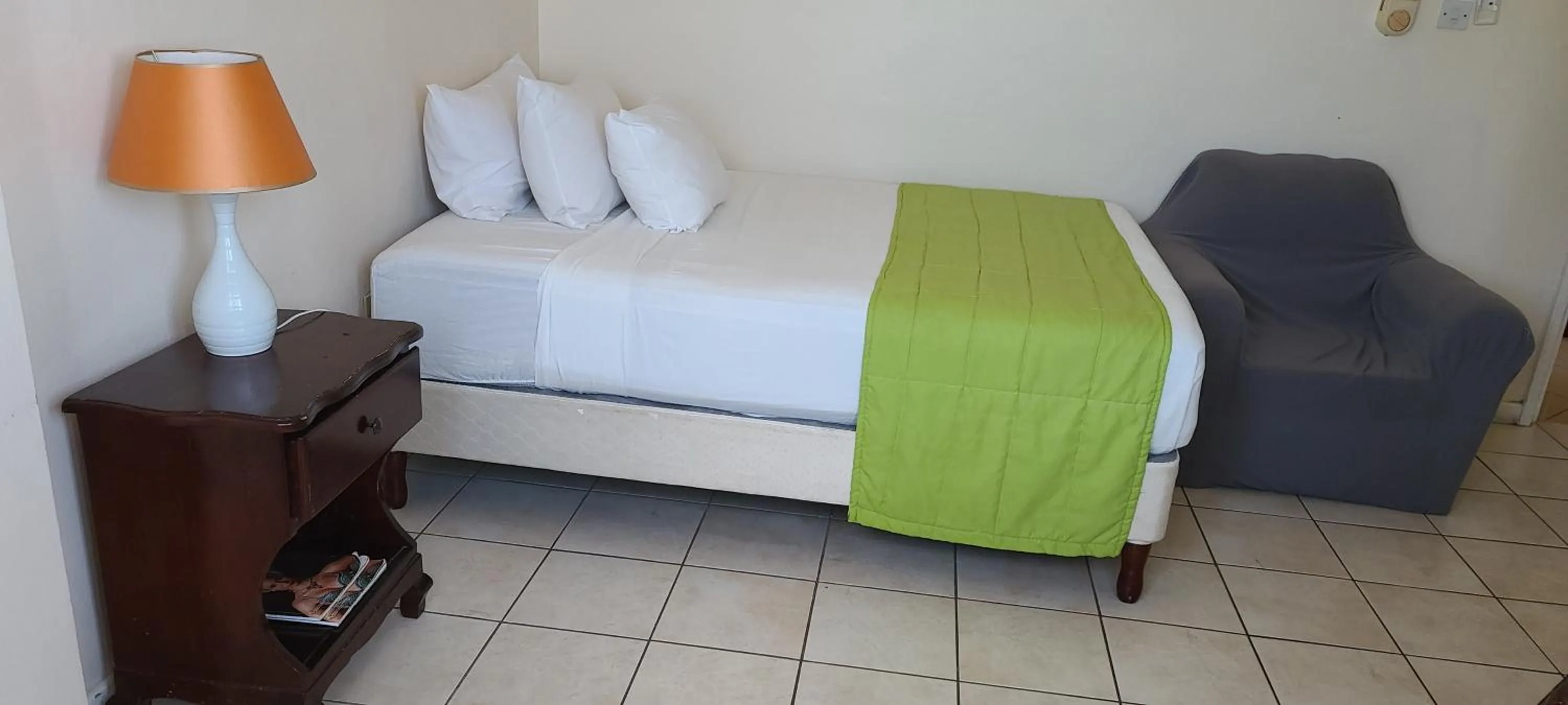 Bed in Fisherman's Point