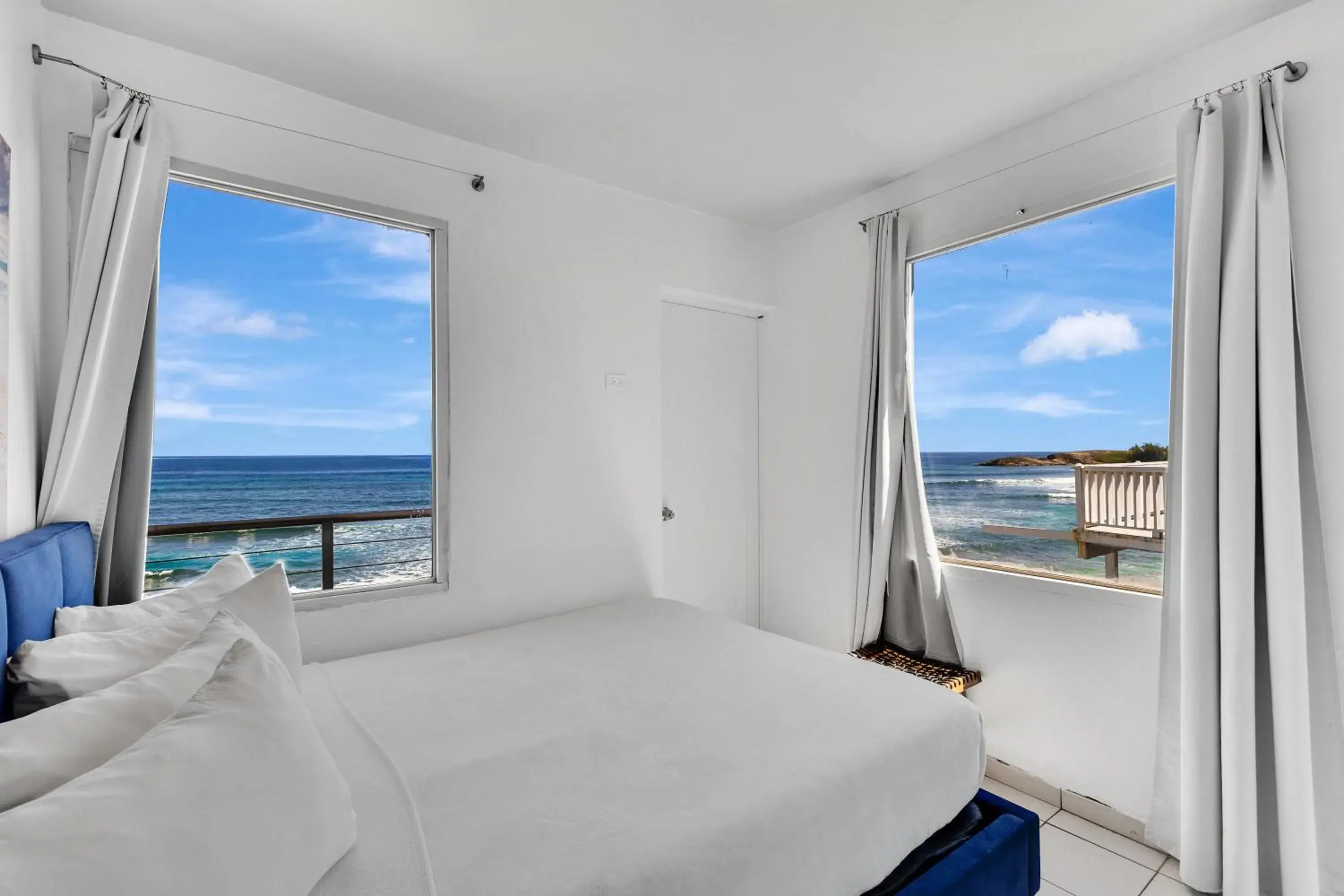 Small Double Room in Bella Surf Inn Small Double Room in Bella Surf Inn