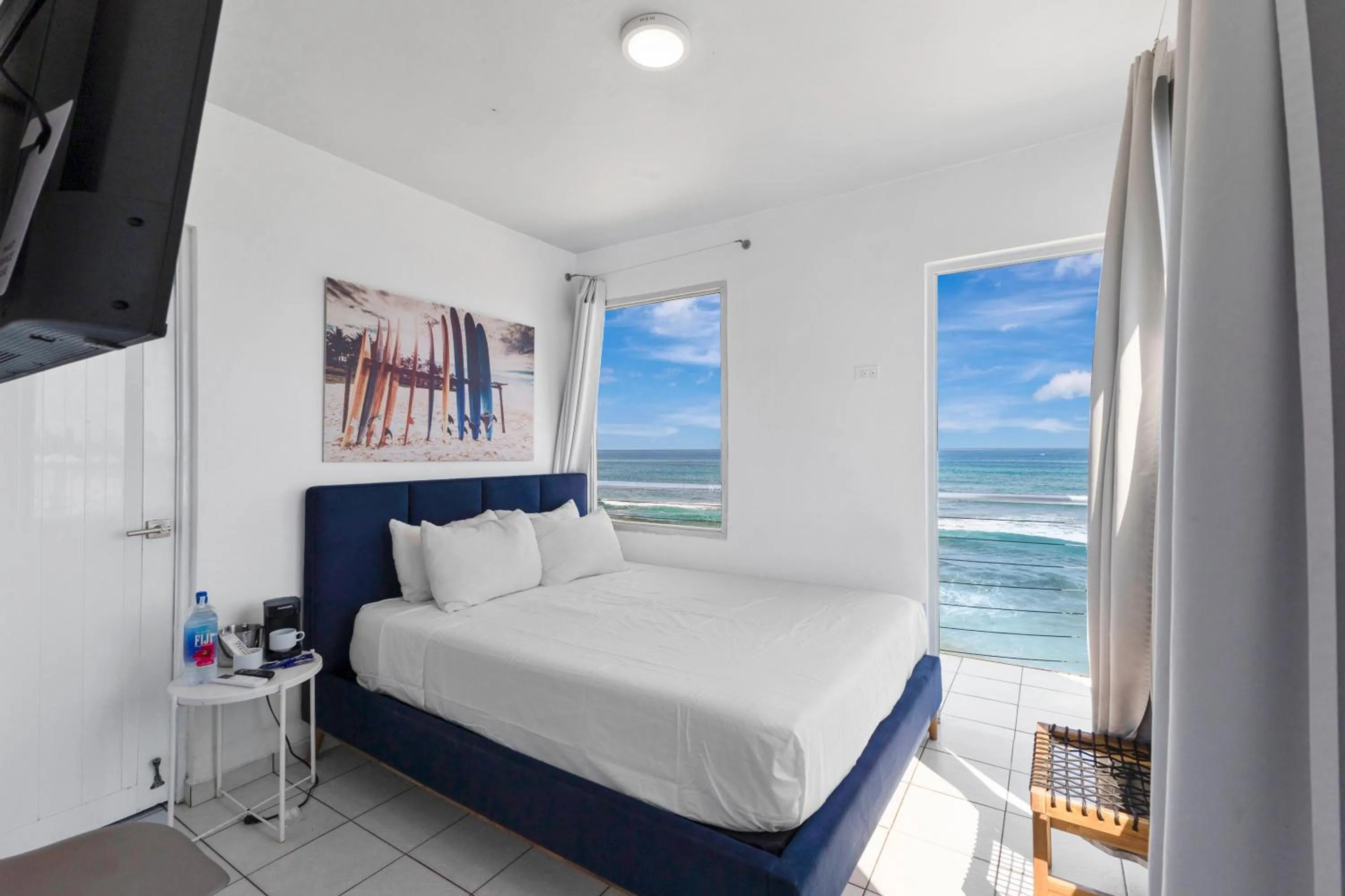 Bed in Bella Surf Inn