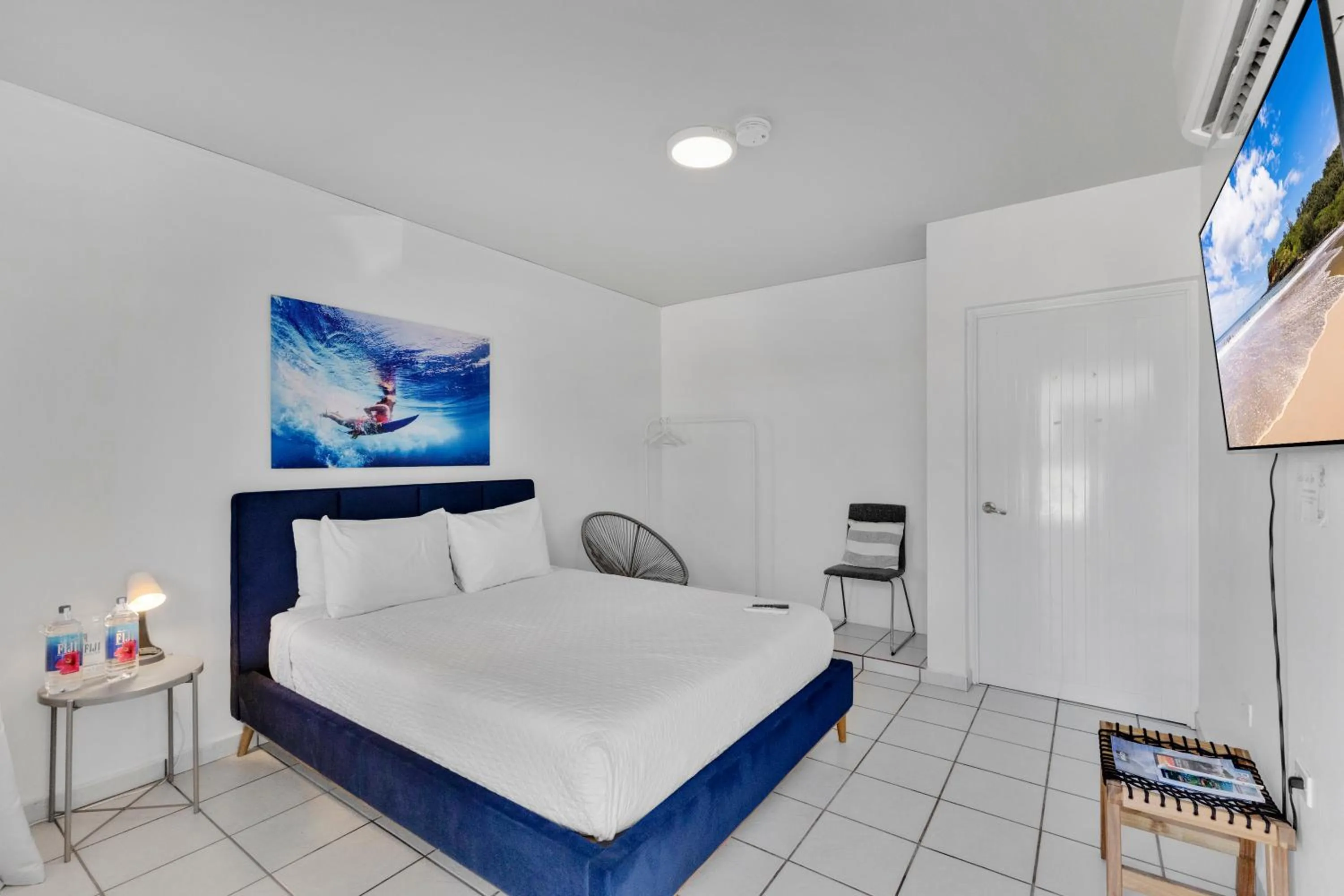 Bed in Bella Surf Inn