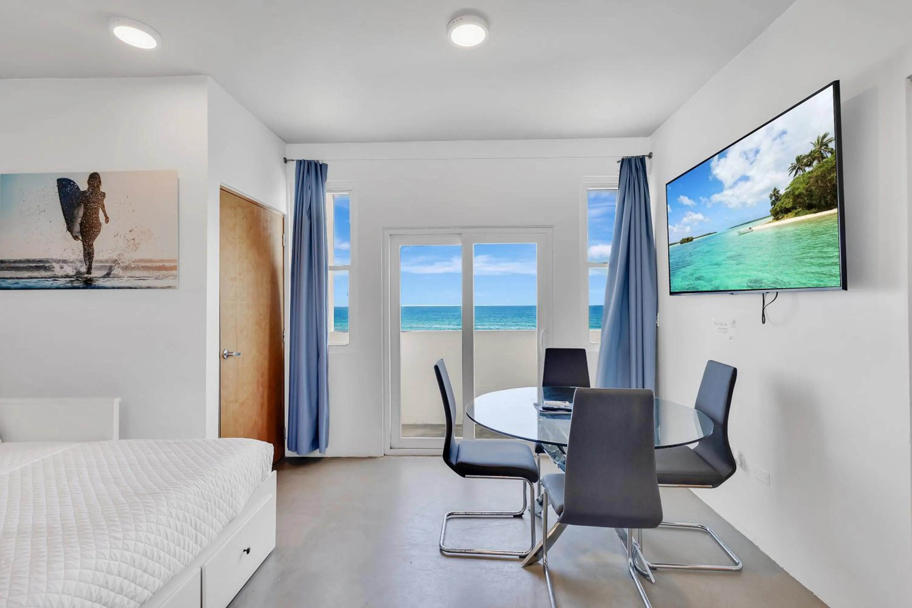 Bed in Bella Surf Inn