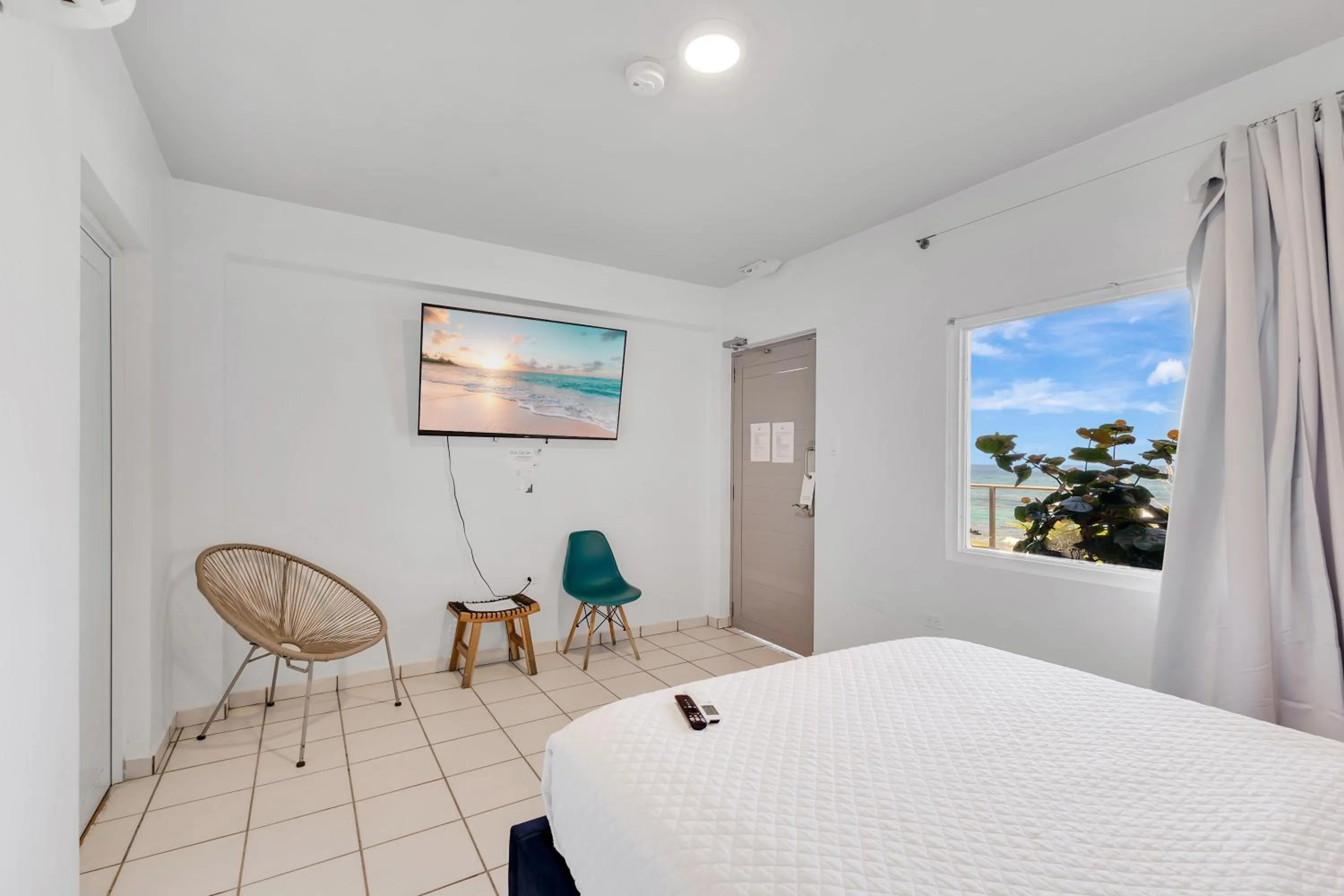 Bed in Bella Surf Inn