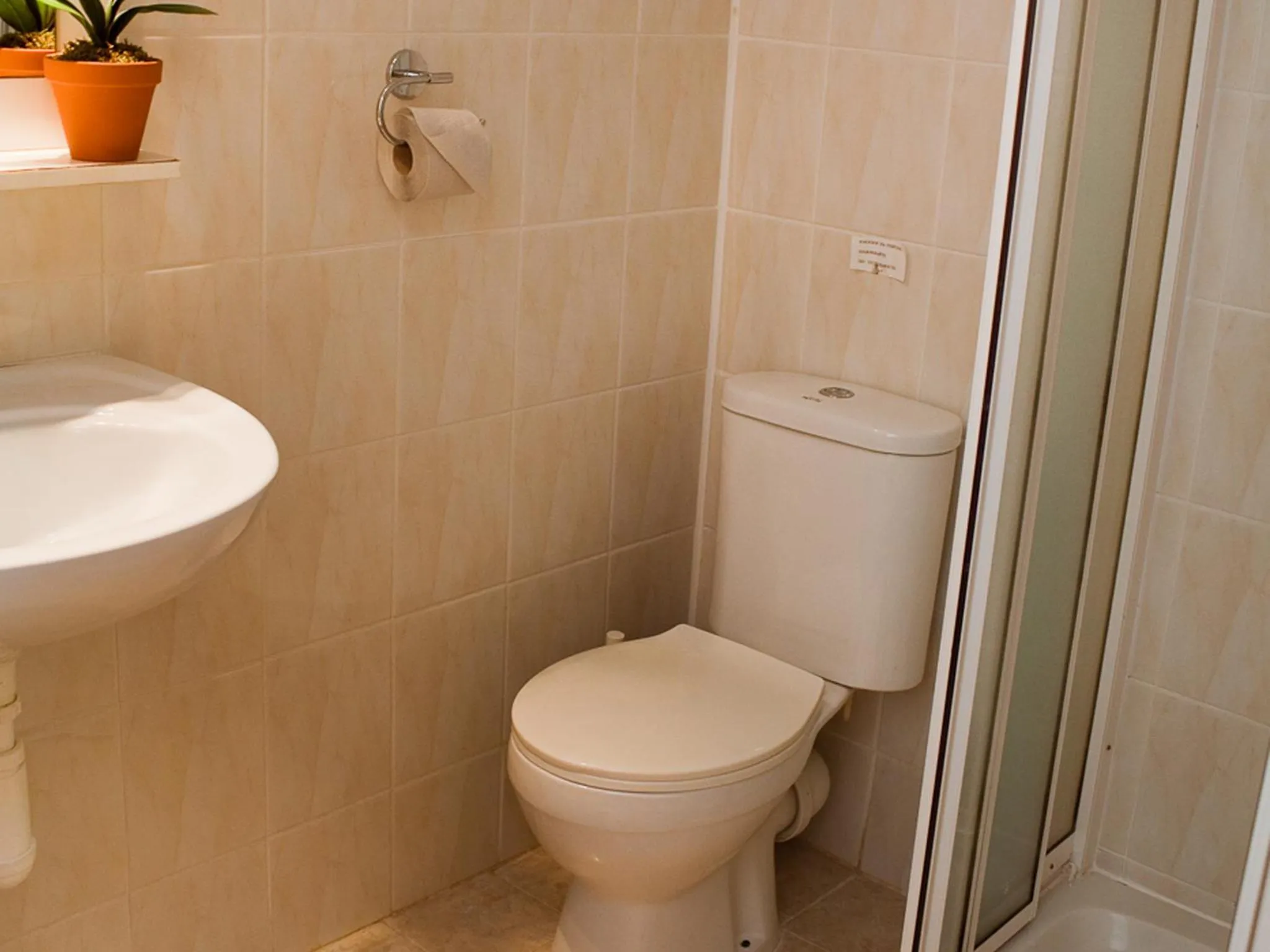 Bathroom in Pension Europa