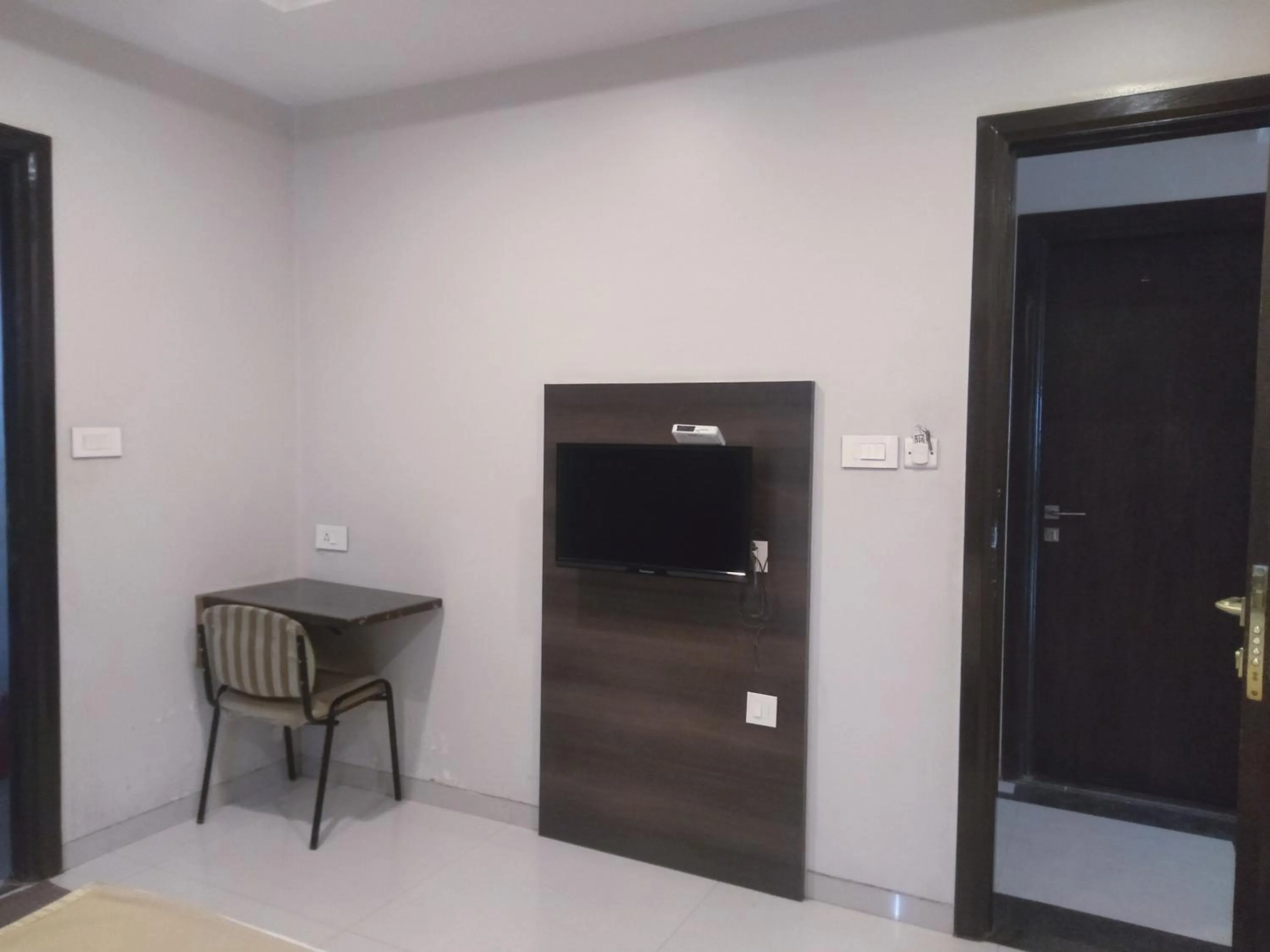 TV and multimedia in Sai Heera Residency Shirdi