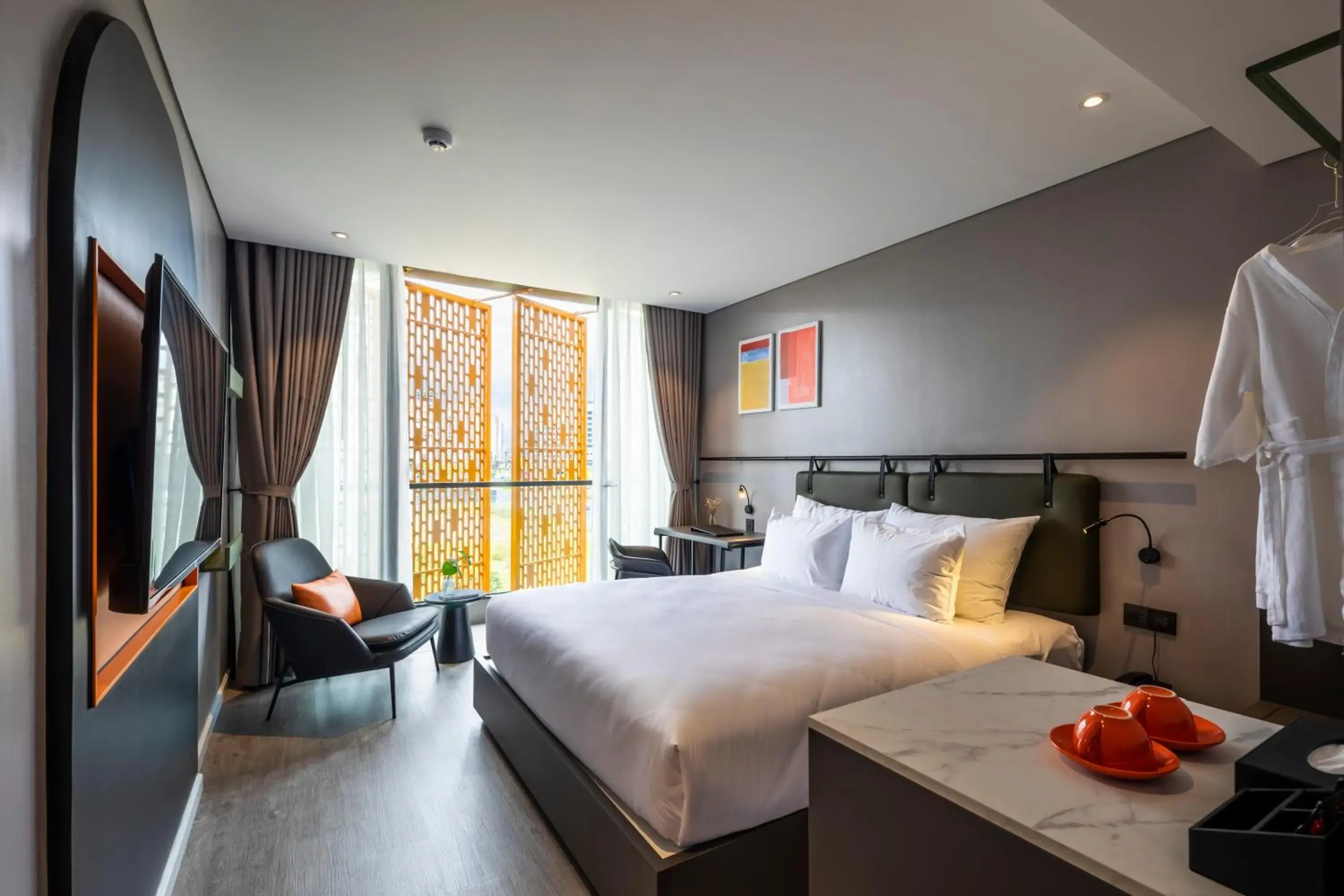 Deluxe Double or Twin Room with Balcony in M92 Boutique Da Nang Beach Hotel Deluxe Double or Twin Room with Balcony in M92 Boutique Da Nang Beach Hotel