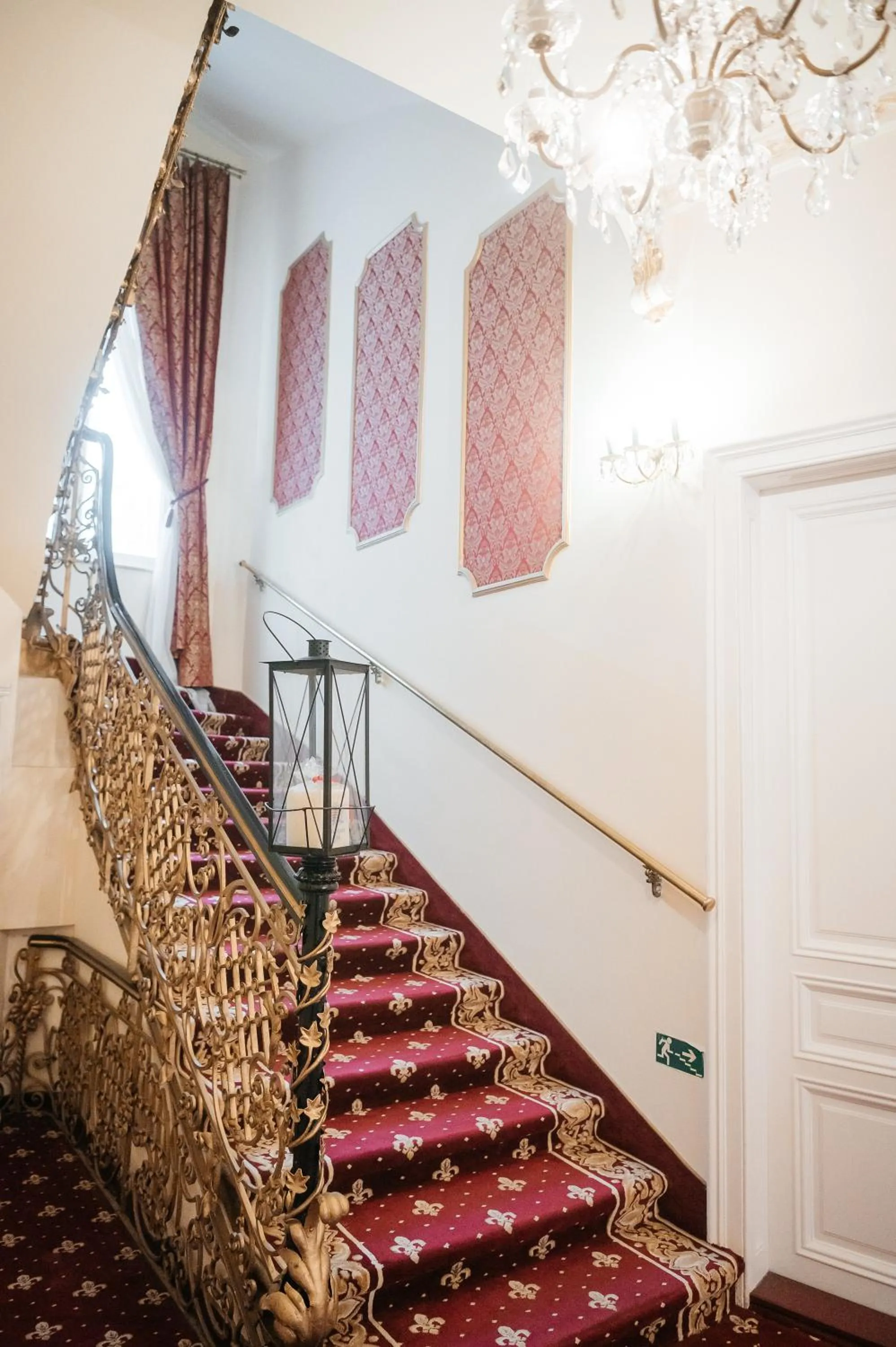 Lobby or reception in Alisa Hotel