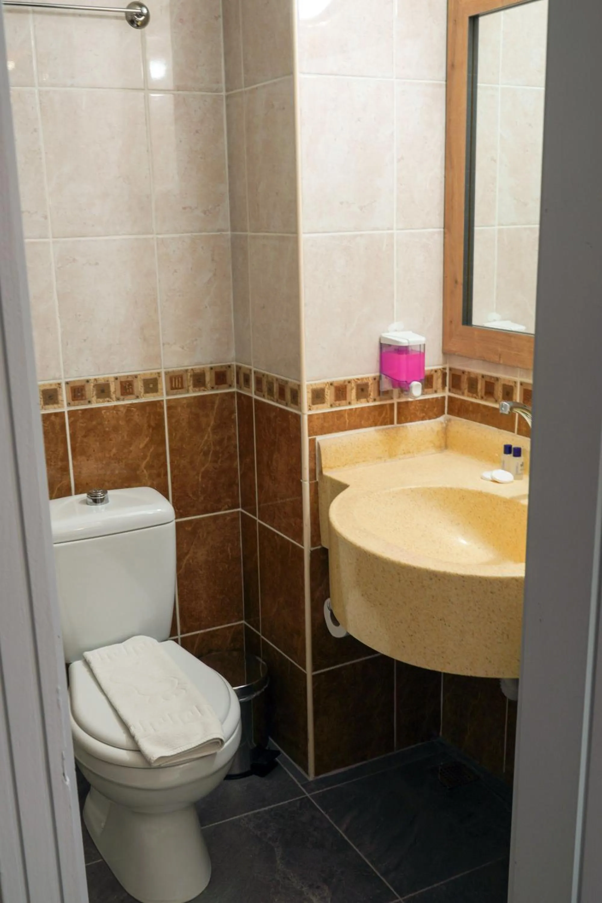 Bathroom in Anna Queen Hotel