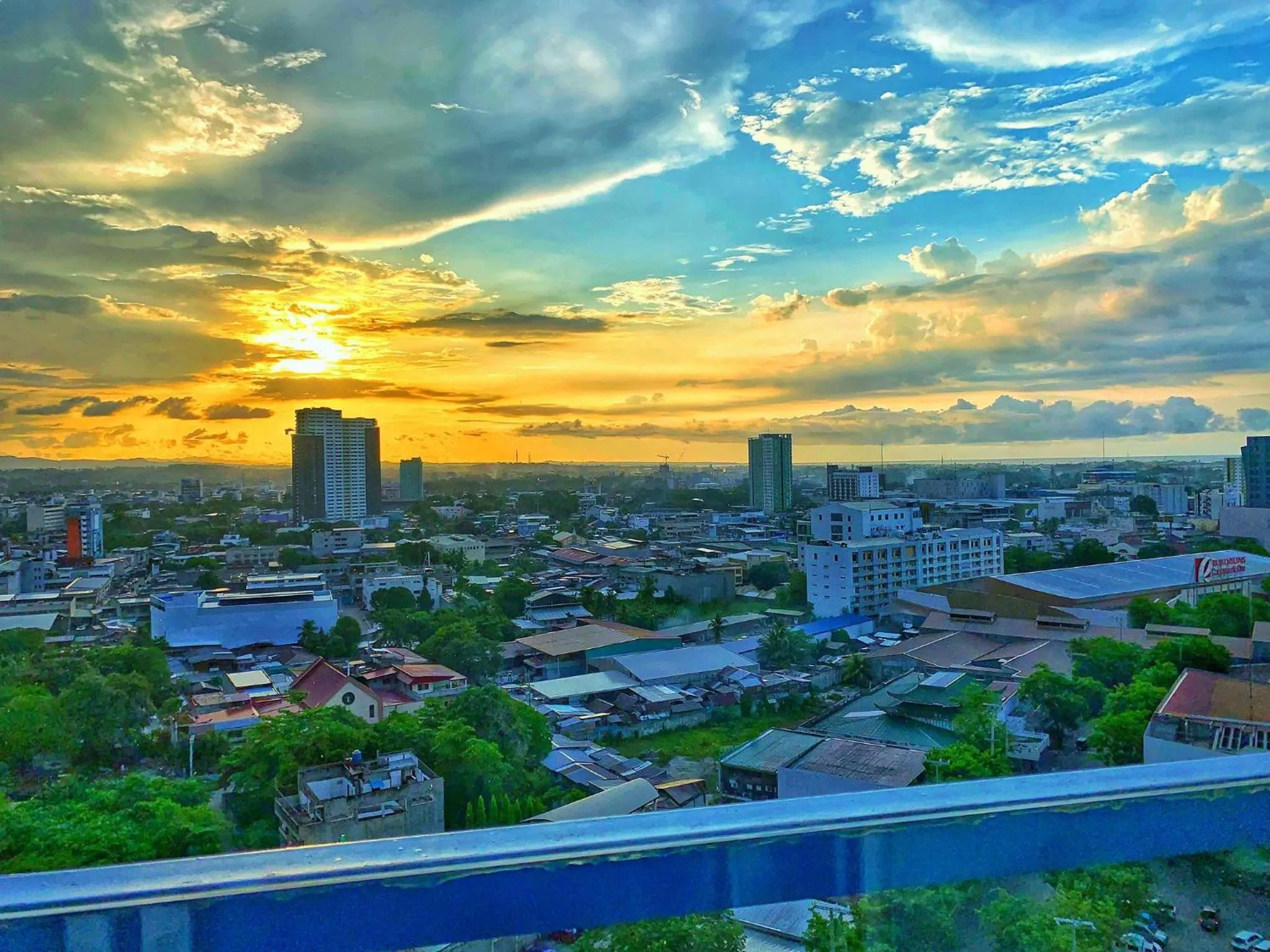 1-Bed - Sleeps 4 with High Rise City View