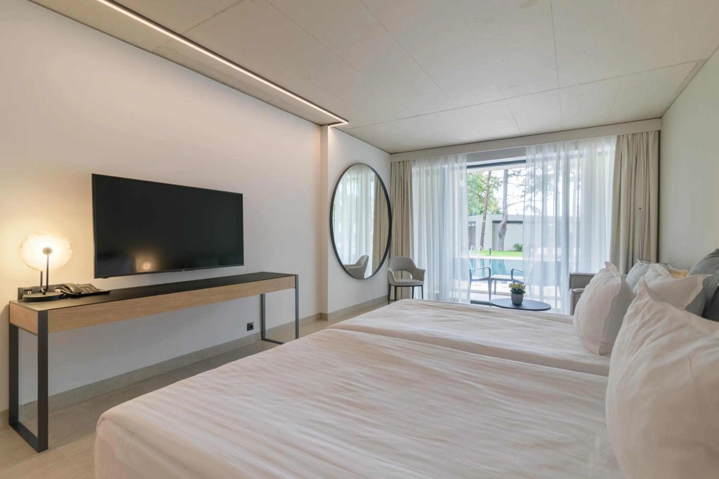 Photo of the whole room, Bed in Ensana Aquahouse