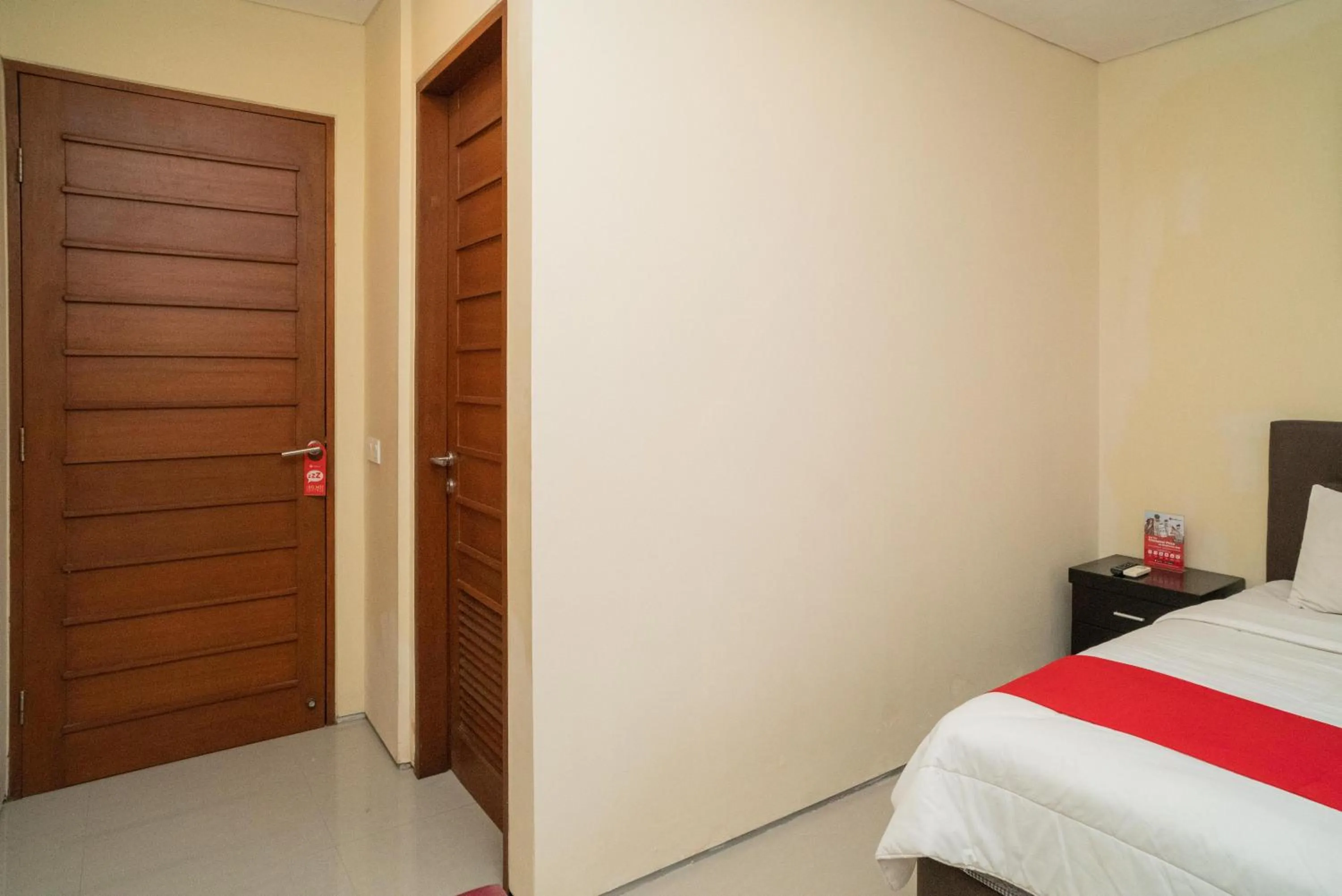 Bed in RedDoorz near ITDC Nusa Dua