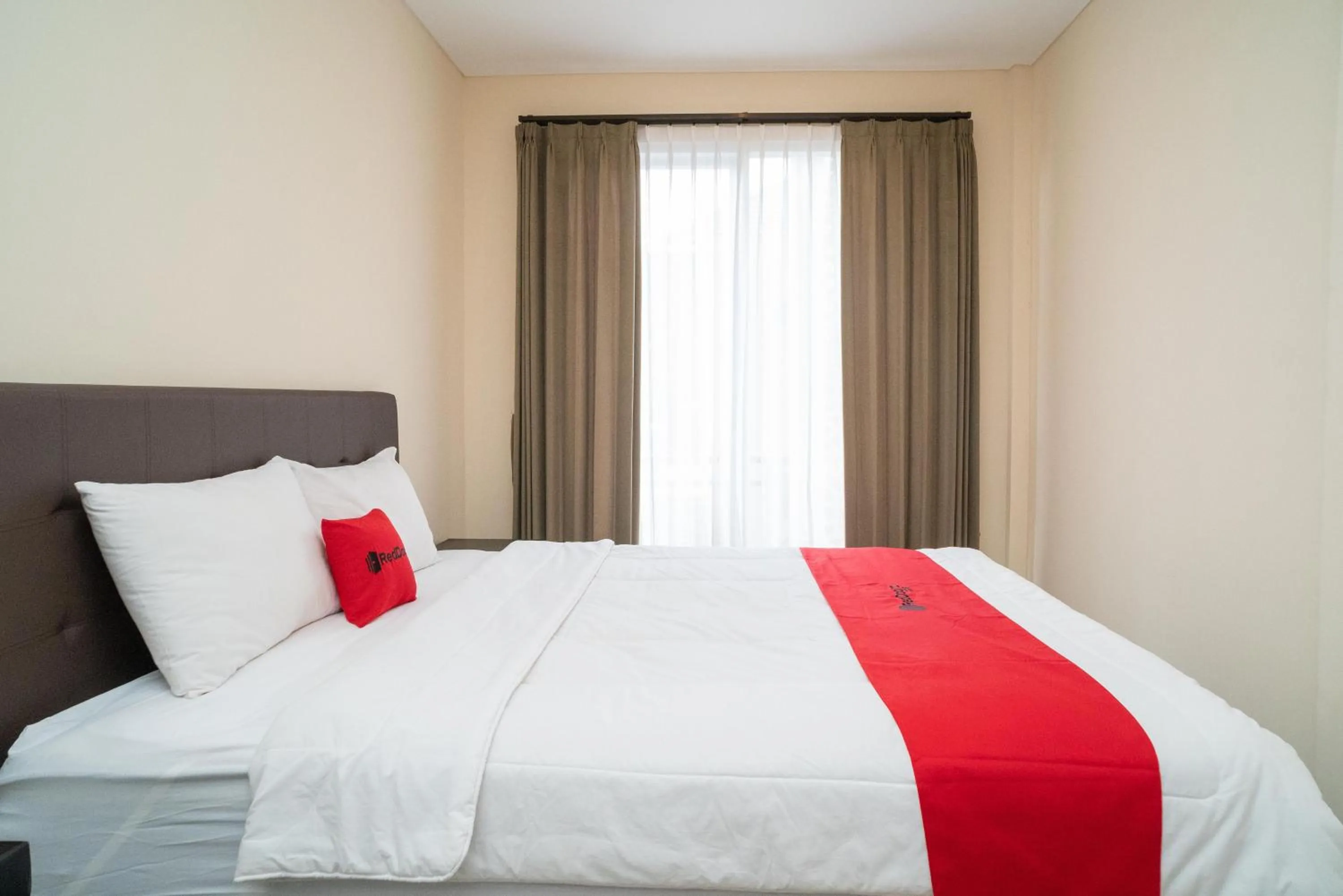 Bed in RedDoorz near ITDC Nusa Dua
