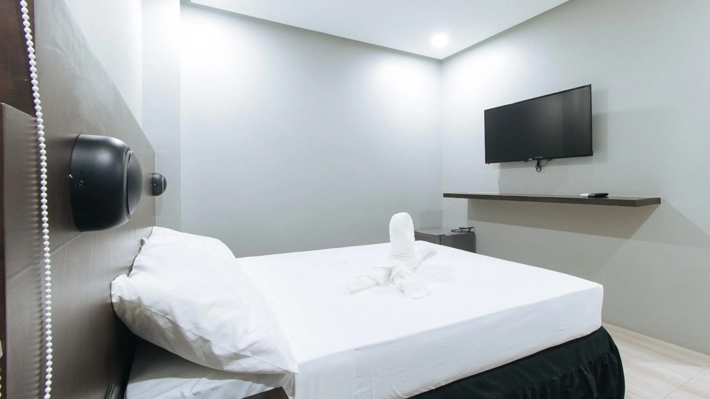 Bed in Sunny Day Residences Antipolo