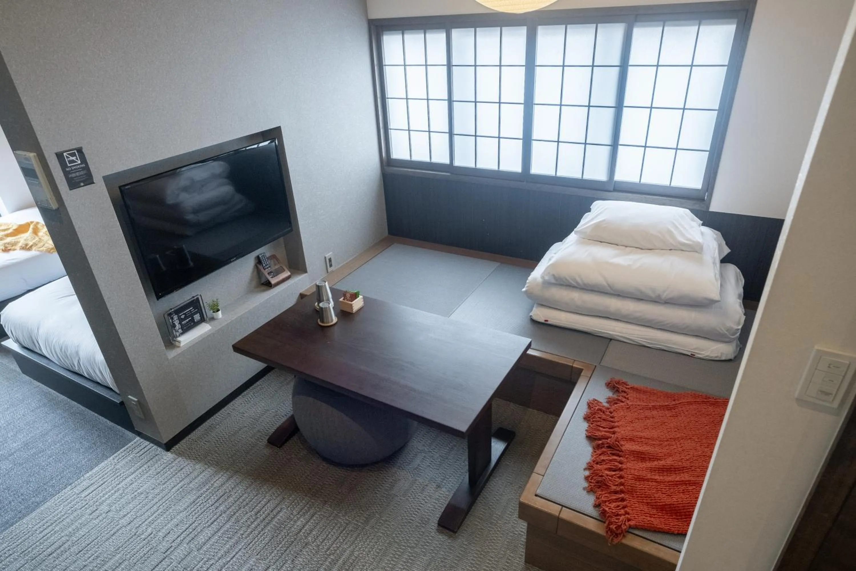 TV and multimedia, Bed in ORI Rokkaku