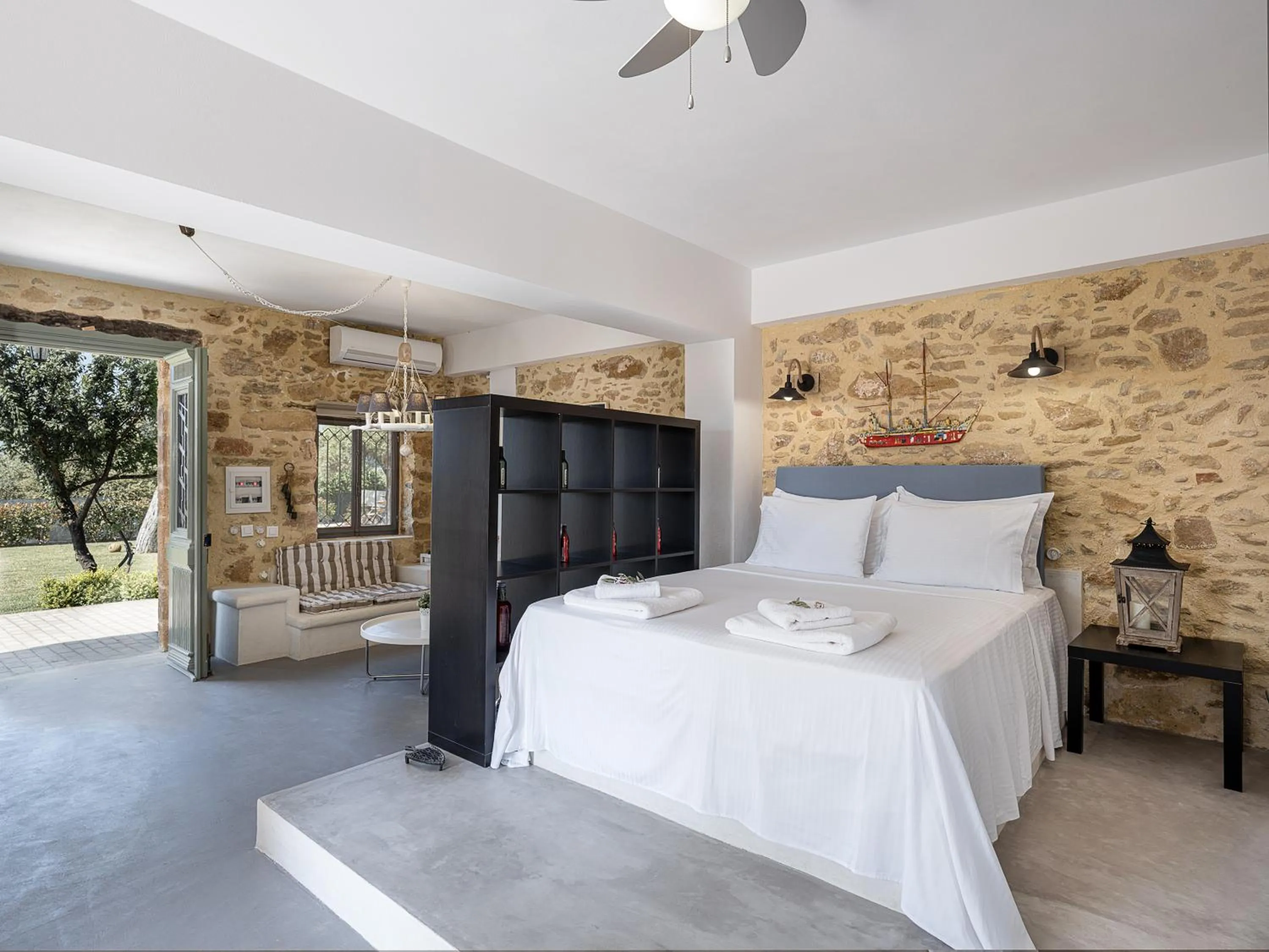 Bed in Ondathaki Pirgos