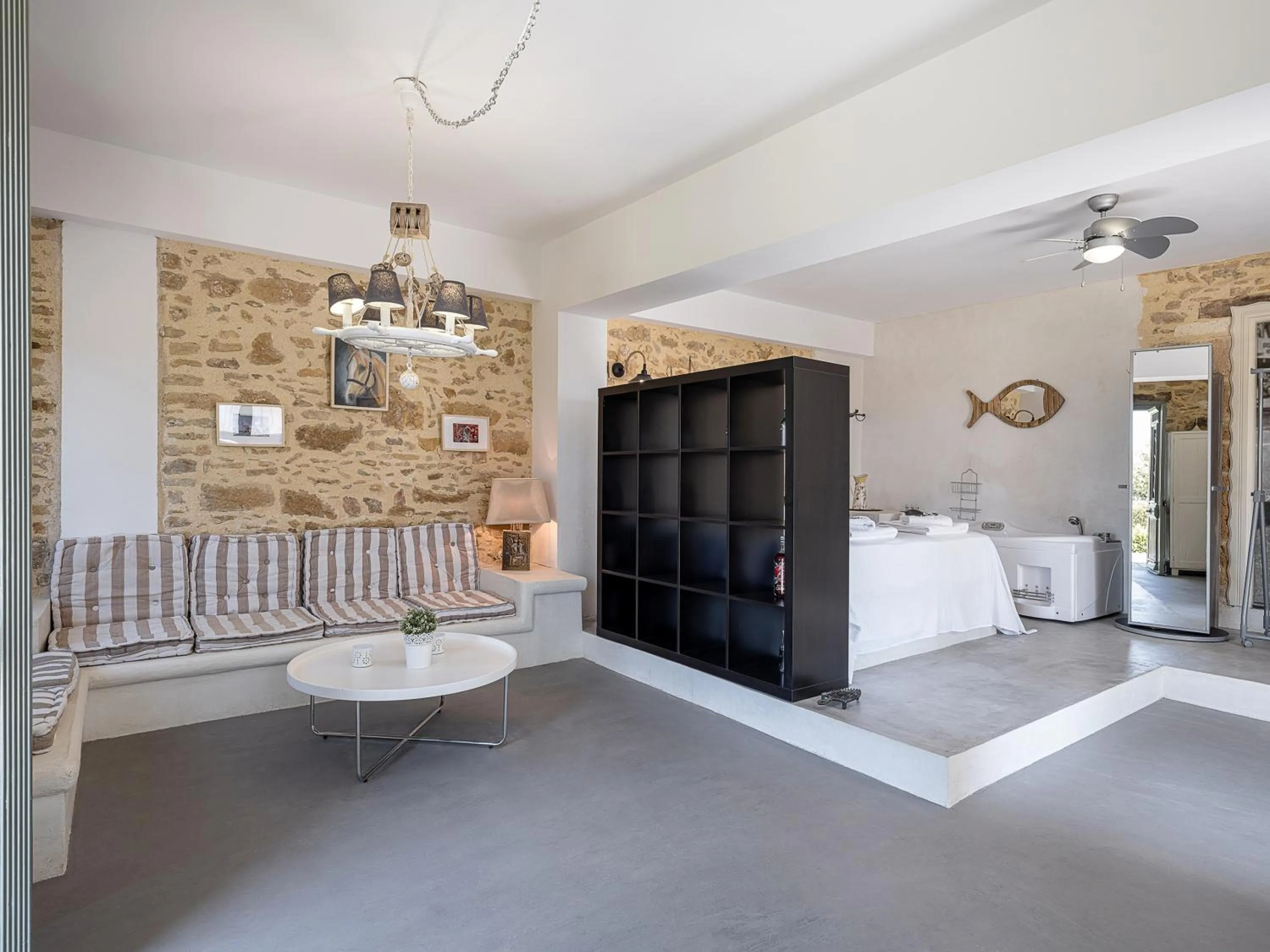 Living room in Ondathaki Pirgos