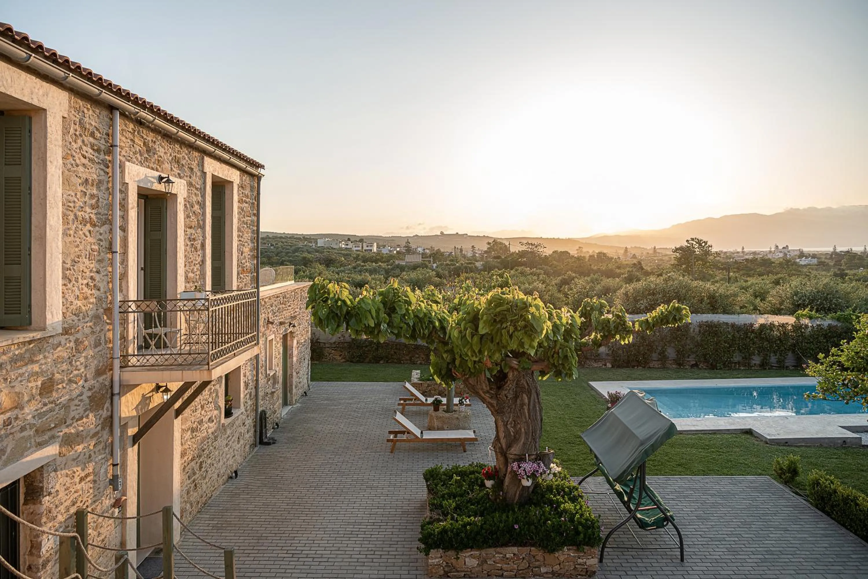 Property building in Ondathaki Pirgos