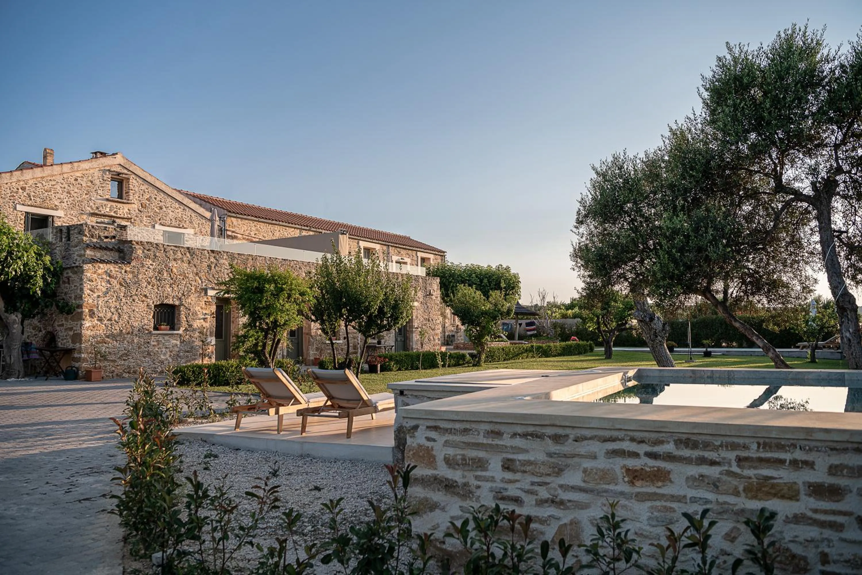 Property building in Ondathaki Pirgos