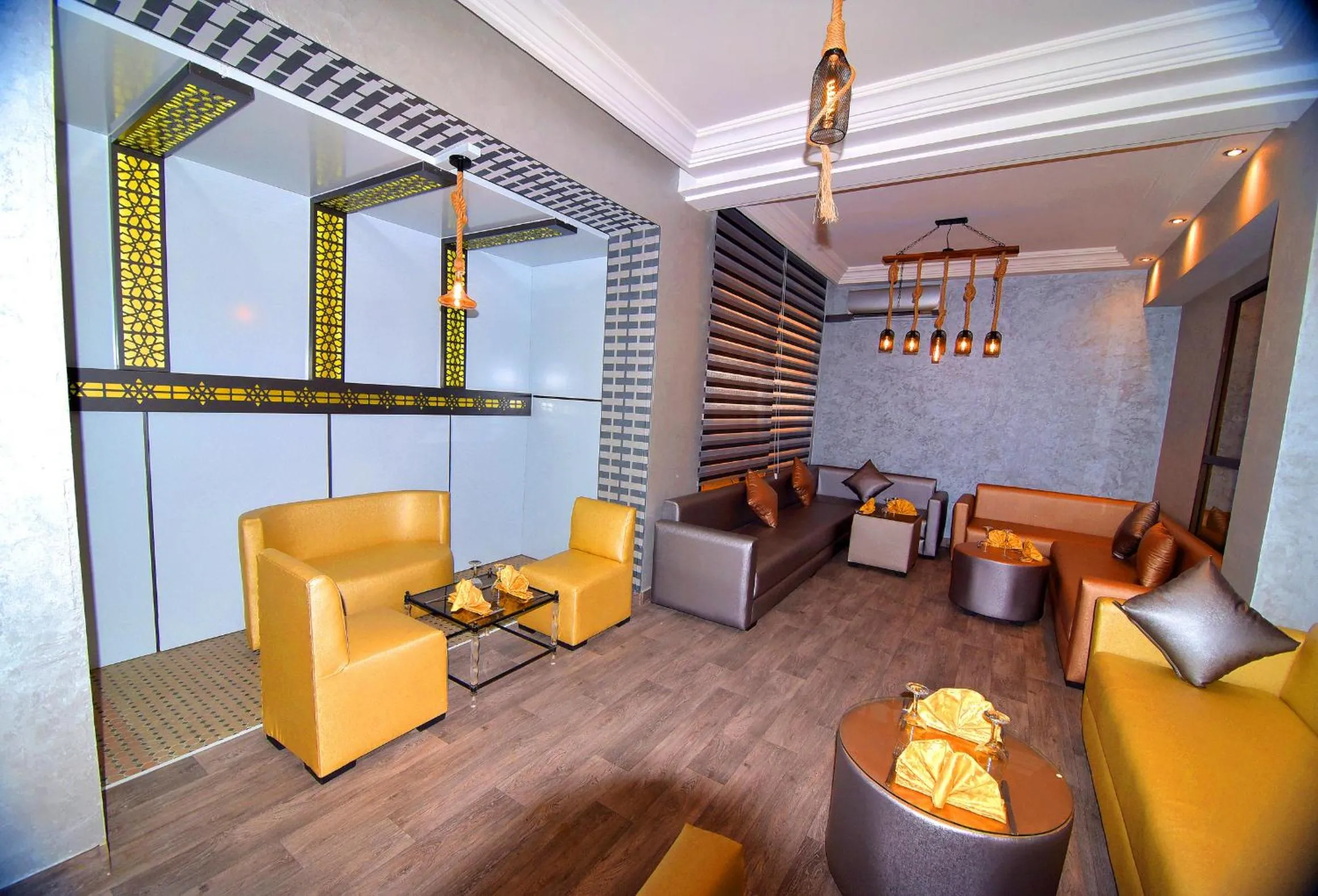 Restaurant/places to eat in Hotel Nouzha