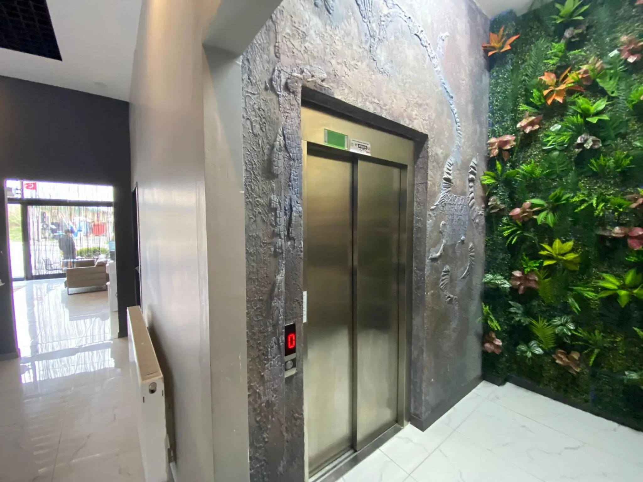 elevator in Continental Airport Hotel