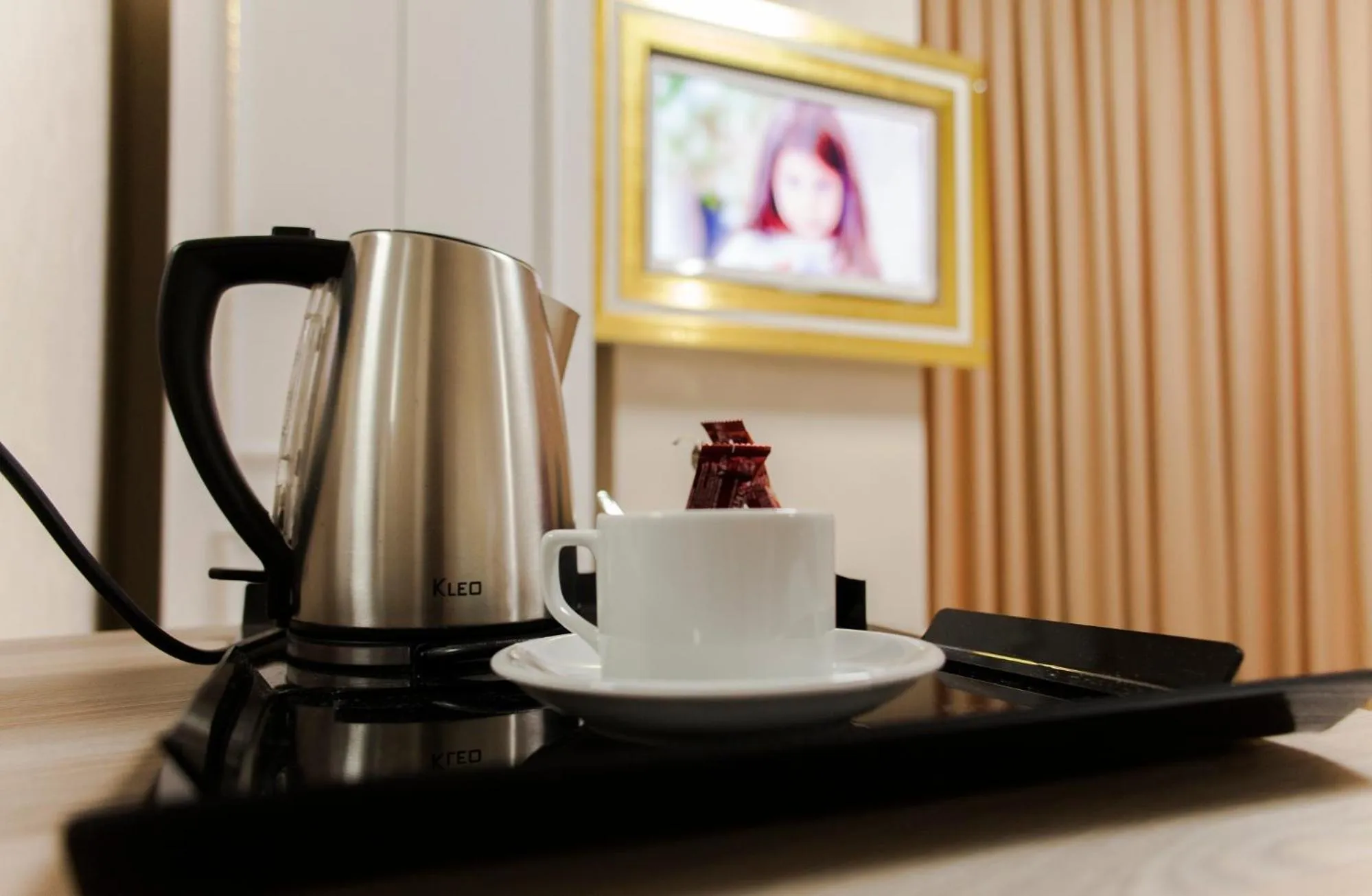 Coffee/tea facilities in Continental Airport Hotel