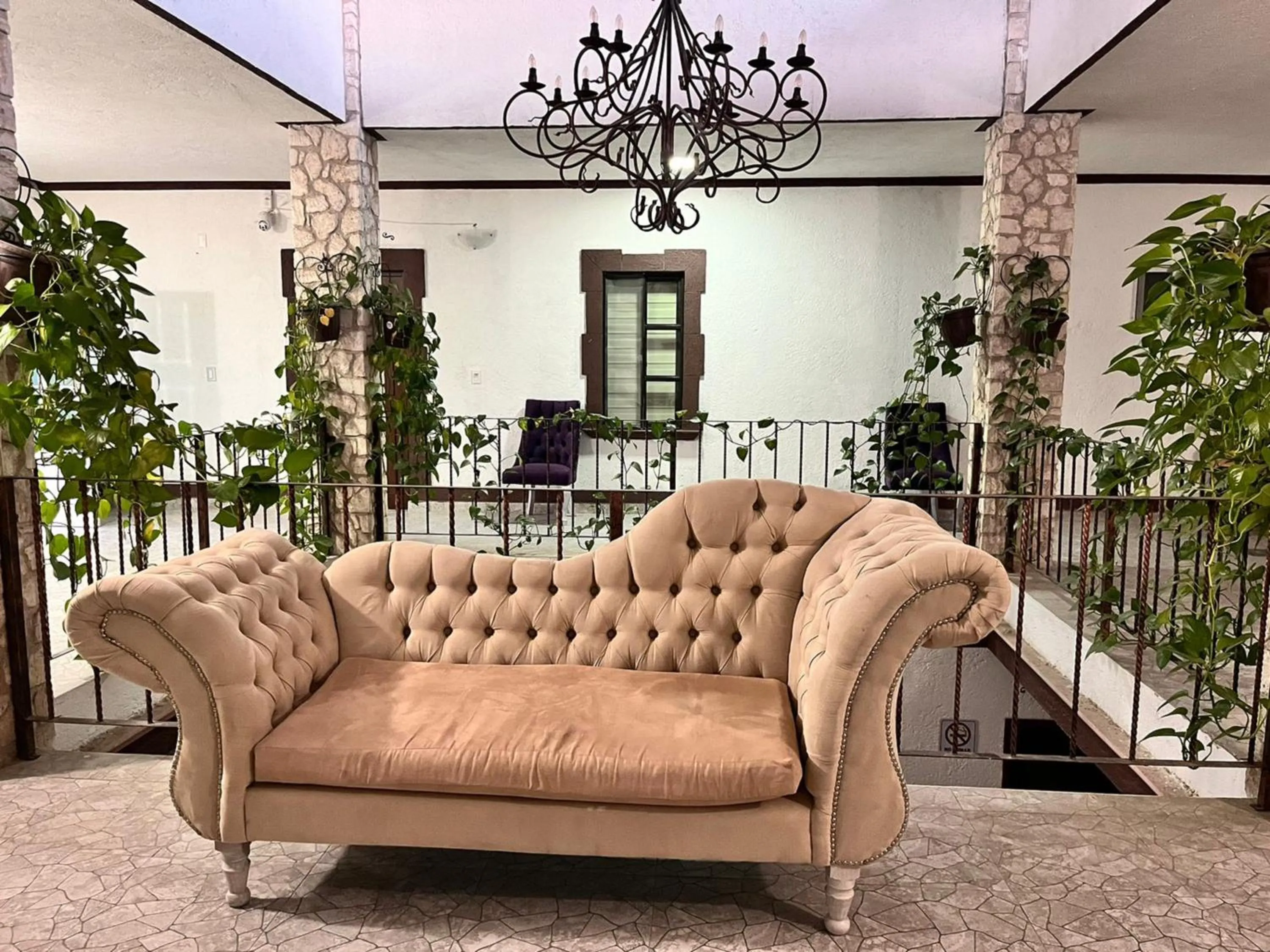 Living room in Hotel Peña Florencia