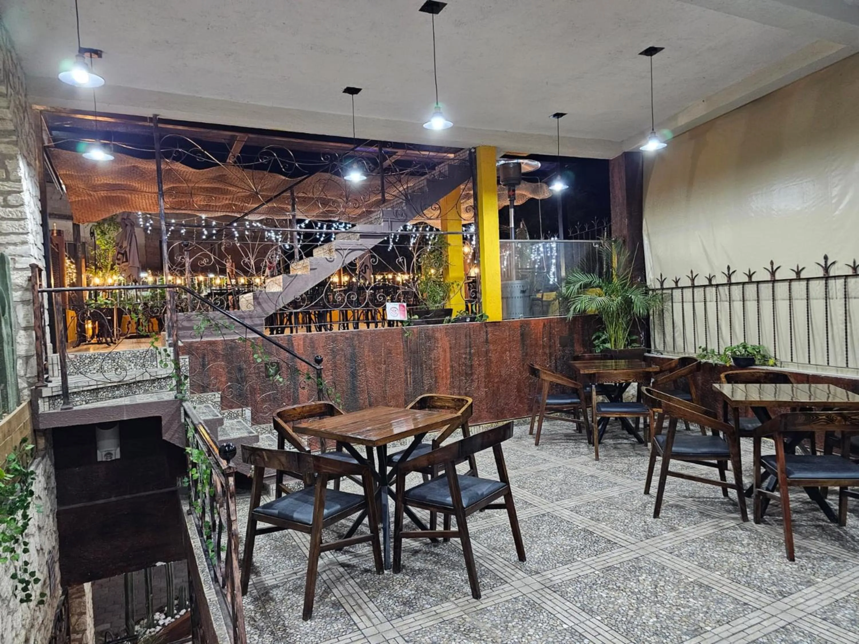 Restaurant/places to eat in Hotel Peña Florencia