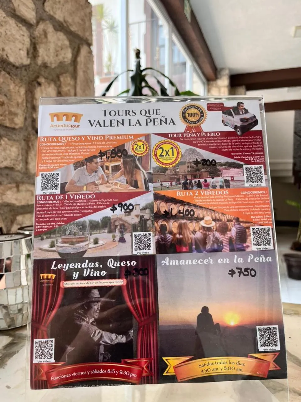 Text overlay in Hotel Peña Florencia