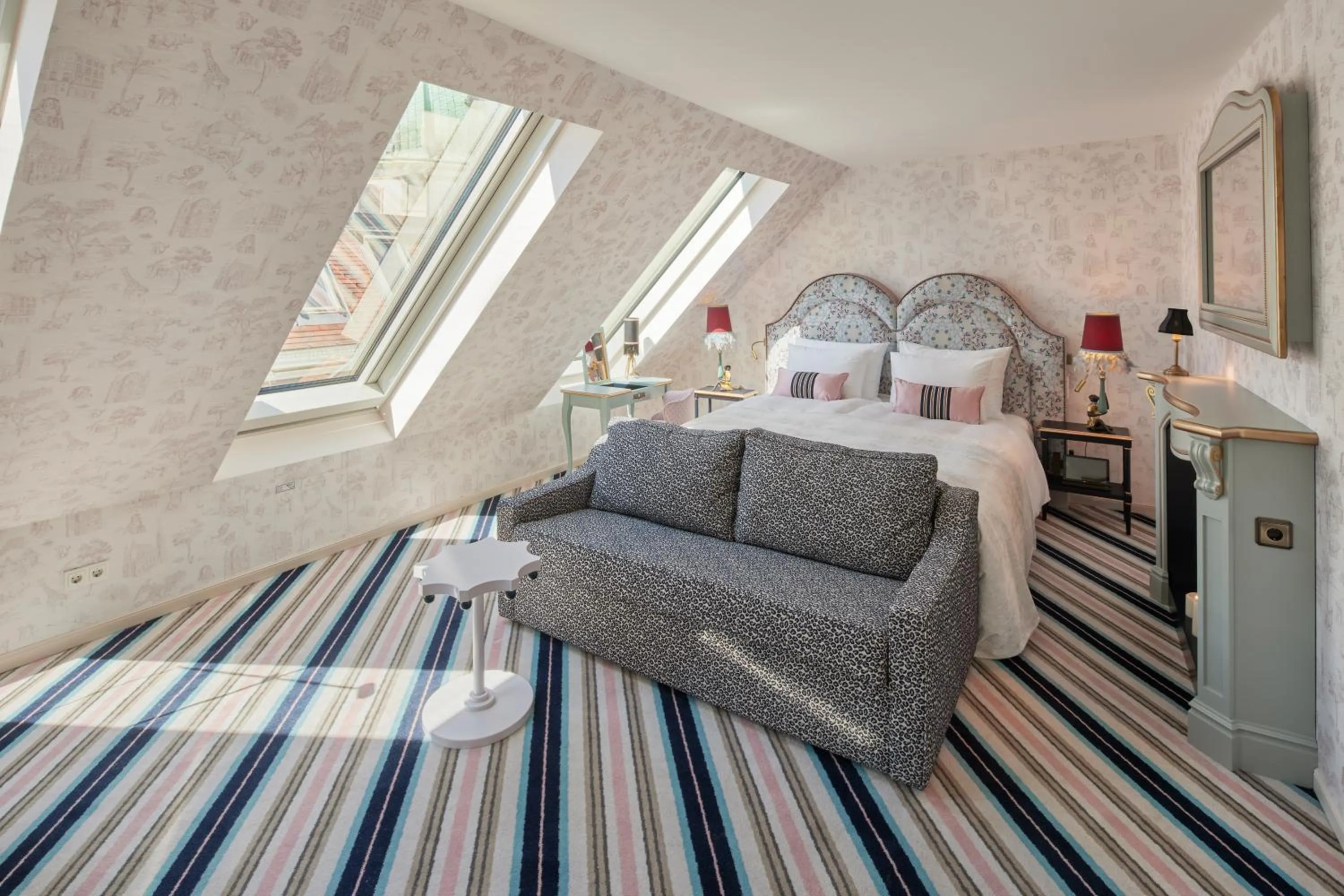 Bedroom, Bed in The Leo Grand