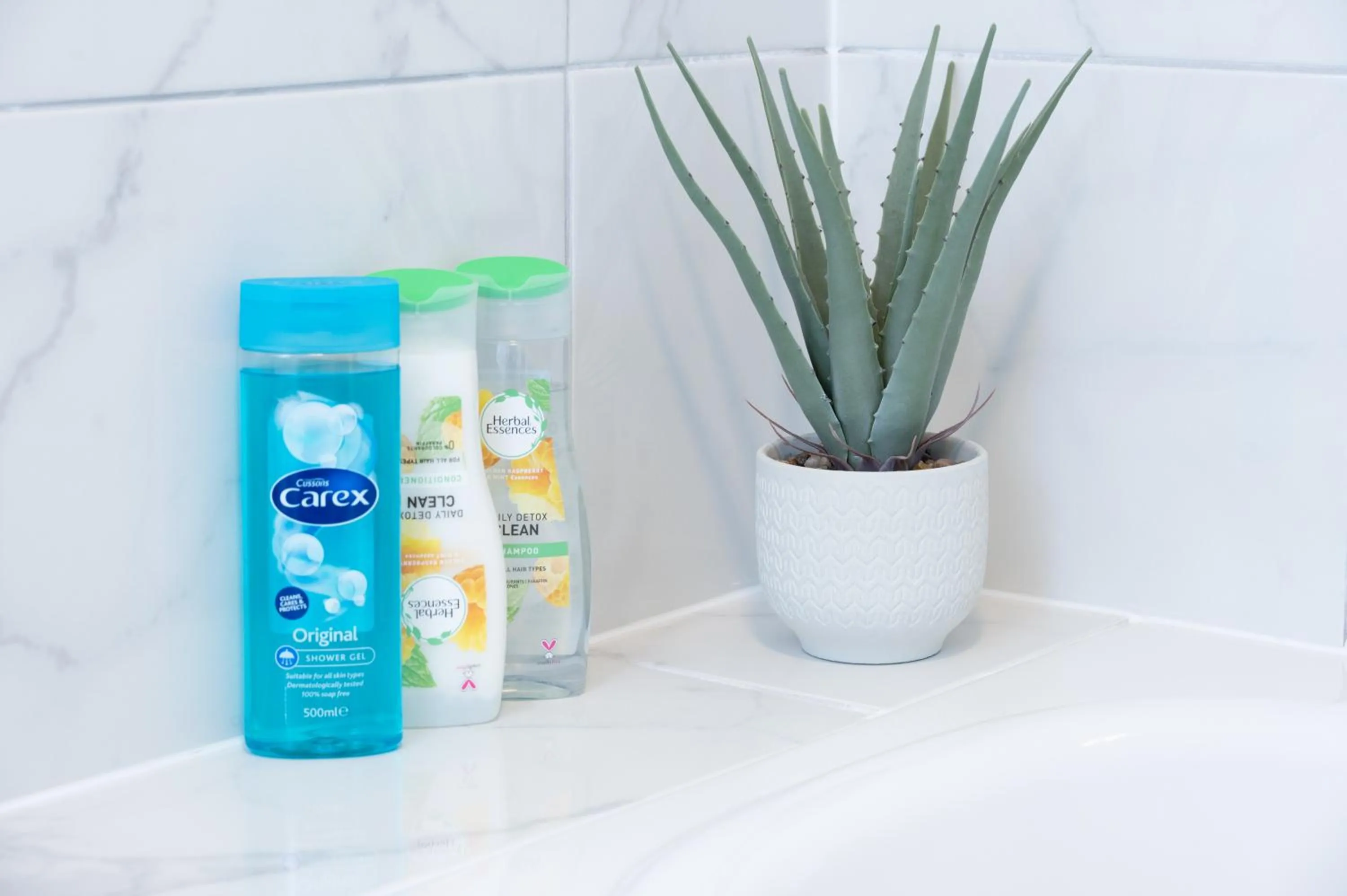 Bathroom in Central Belfast Apartments: Ashley Mews