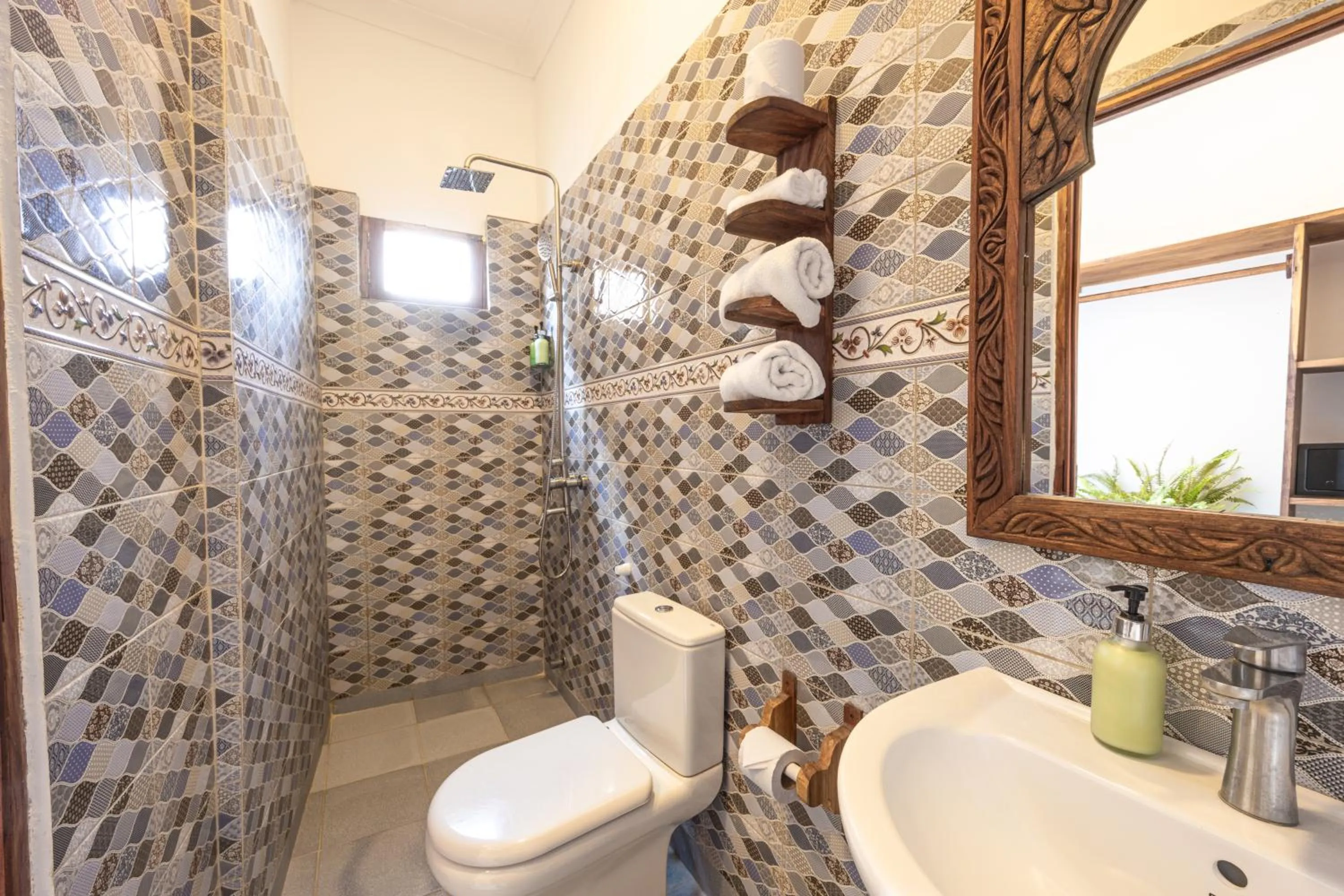 Shower in Shaba Boutique Hotel