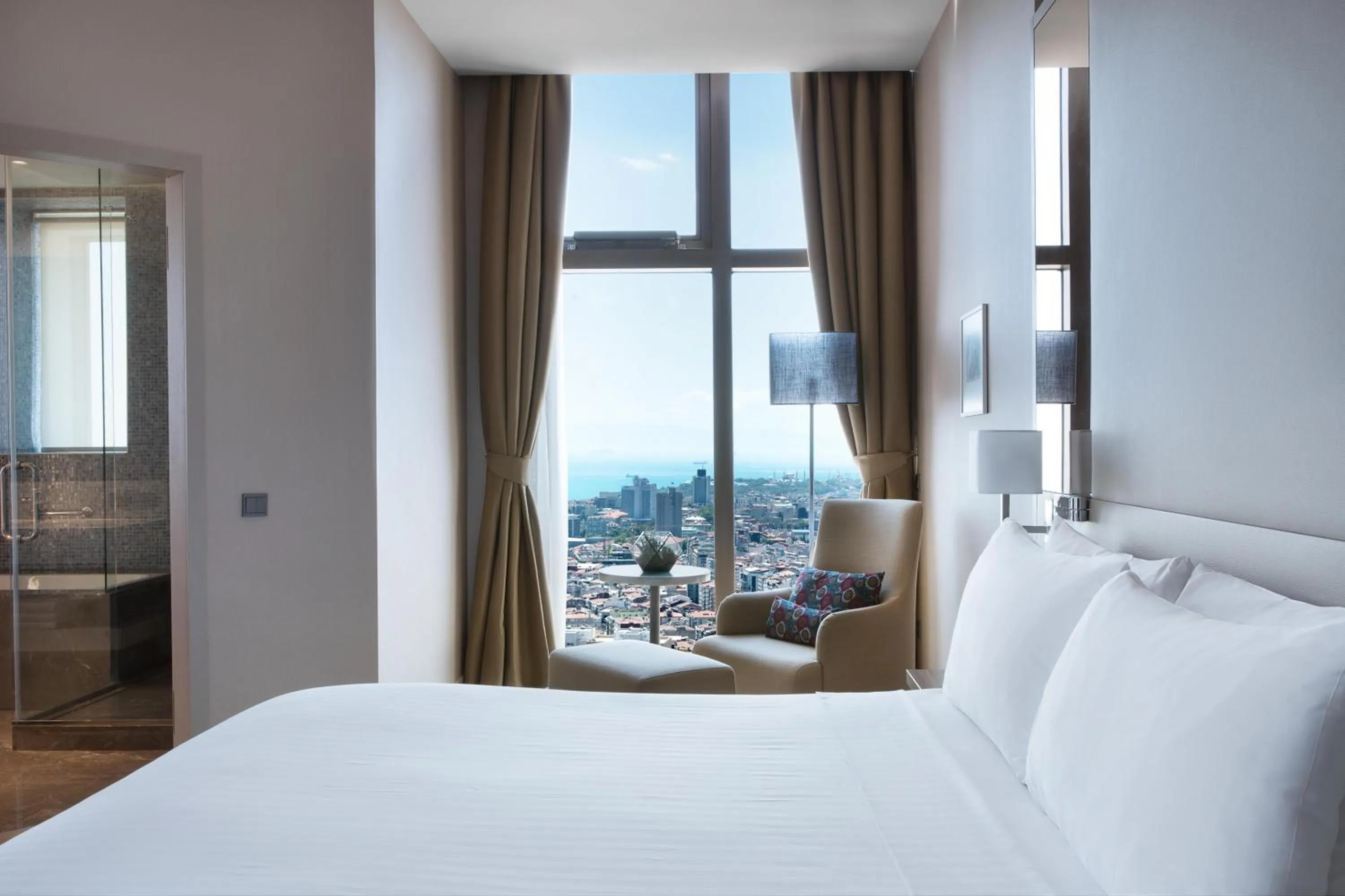 Bed in Istanbul Marriott Hotel Sisli