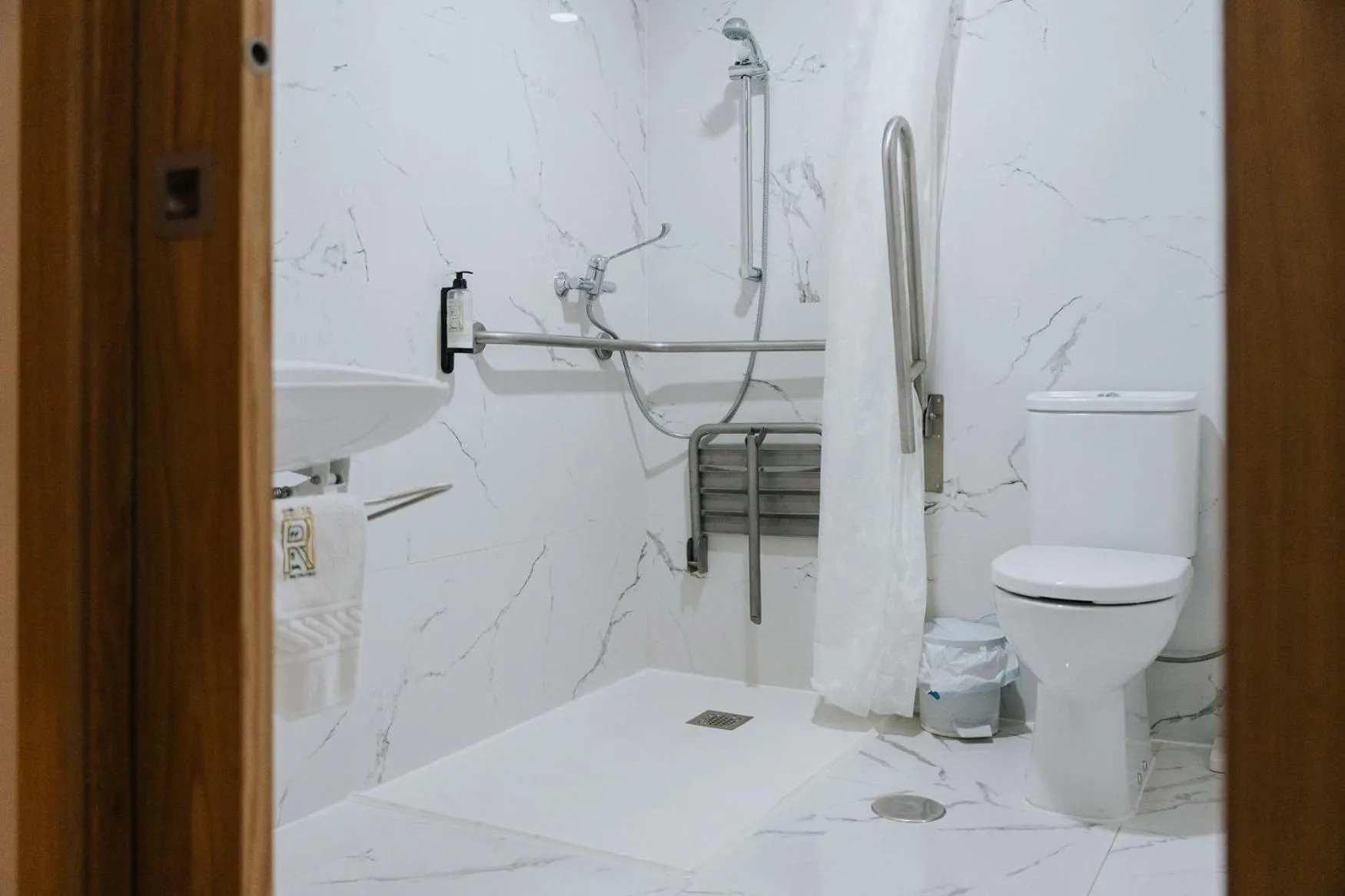 Shower in Hotel O Encontro